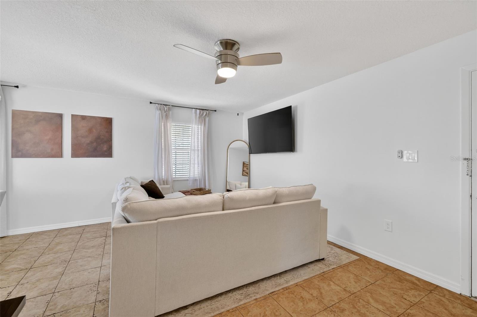 1112 W MAIN ST #E7, LEESBURG, FL, 34748