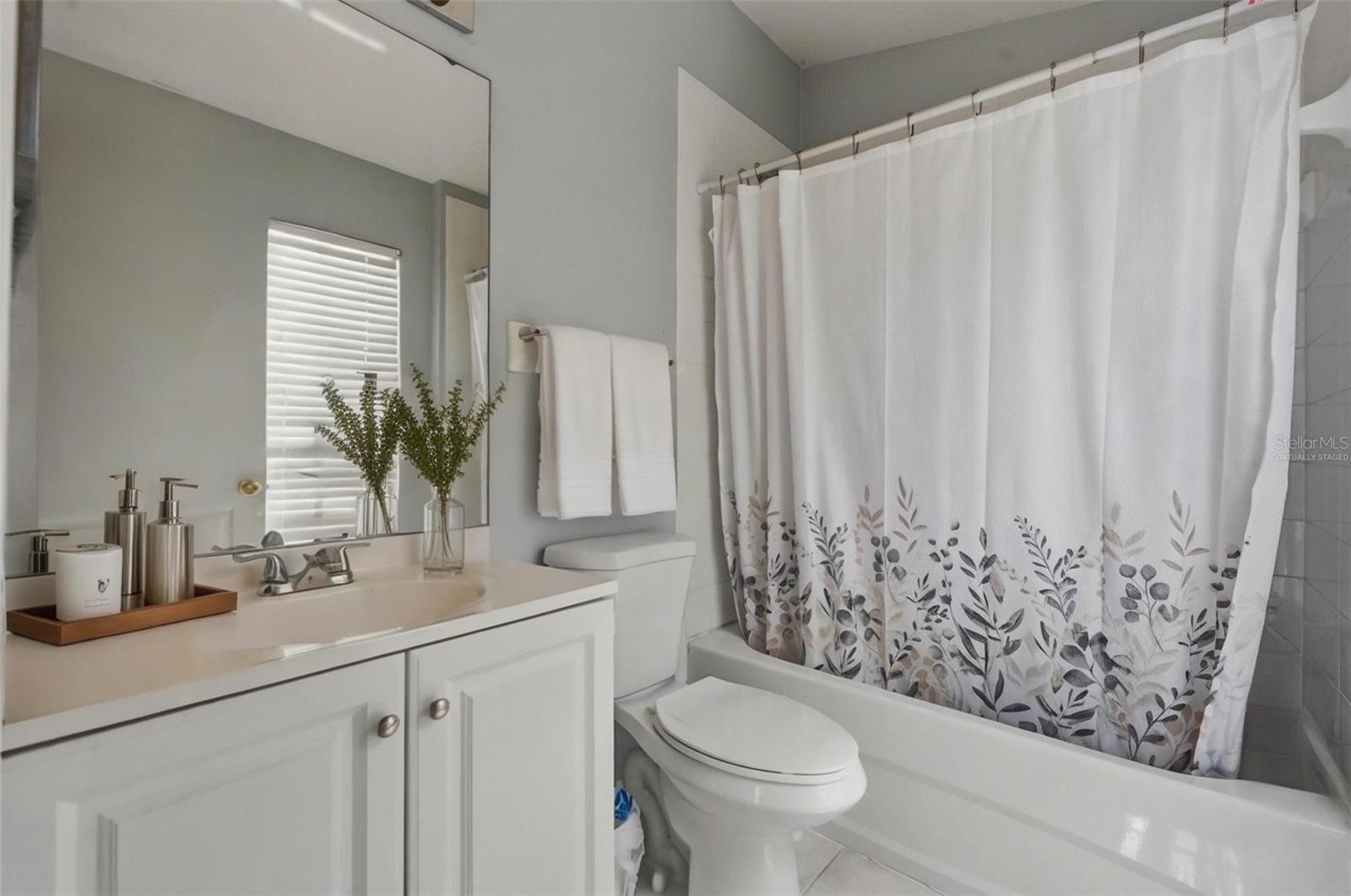 1250 CHARLESWORTH DR, WESLEY CHAPEL, FL, 33543