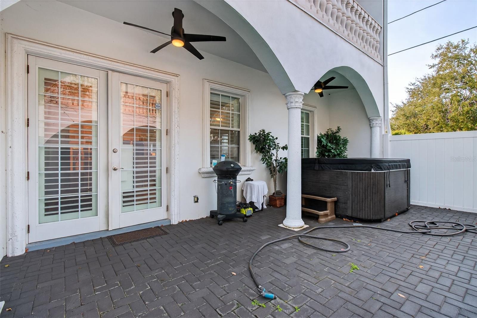 5601 BAYSHORE BLVD #F, TAMPA, FL, 33611
