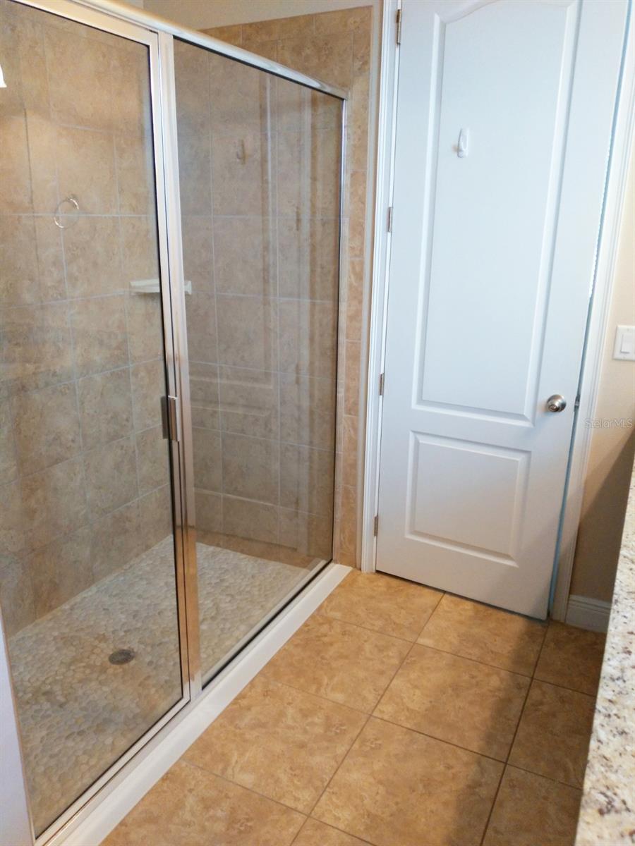 11514 QUIET FOREST DR, TAMPA, FL, 33635