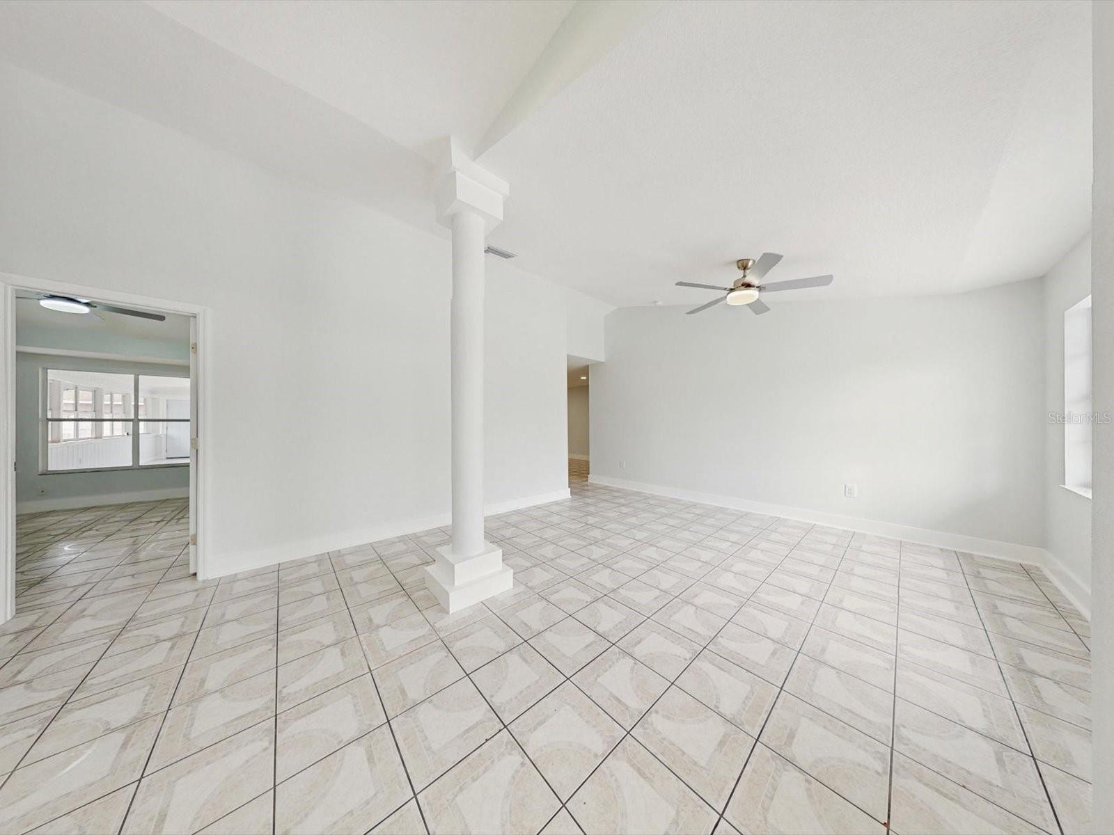 2401 BEL AIR CIR, KISSIMMEE, FL, 34743