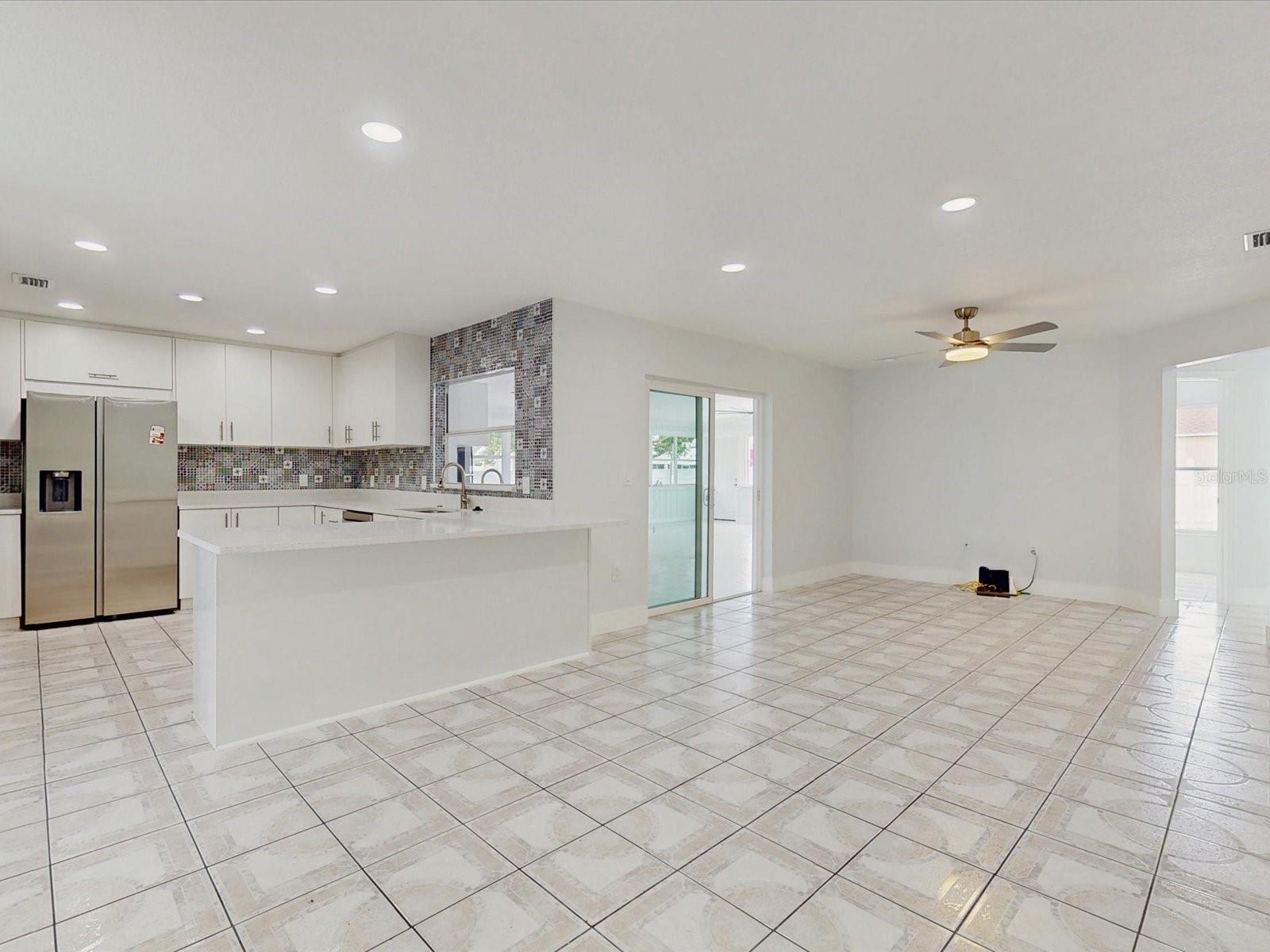 2401 BEL AIR CIR, KISSIMMEE, FL, 34743