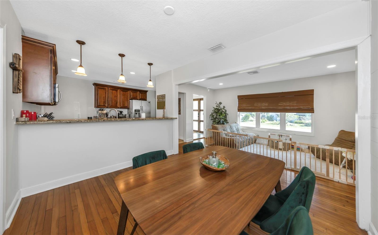 908 W CANDLEWOOD AVE, TAMPA, FL, 33603