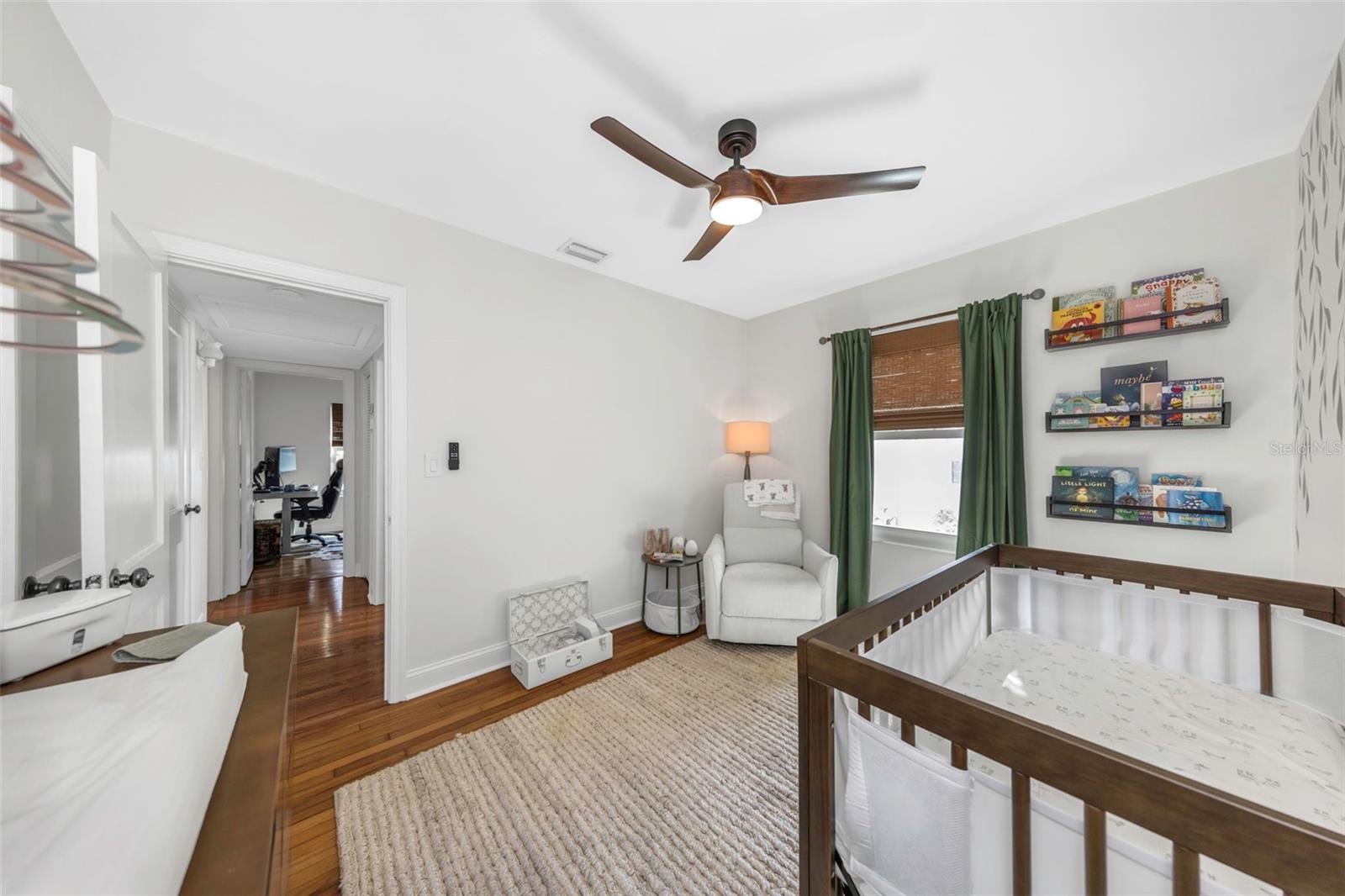 908 W CANDLEWOOD AVE, TAMPA, FL, 33603
