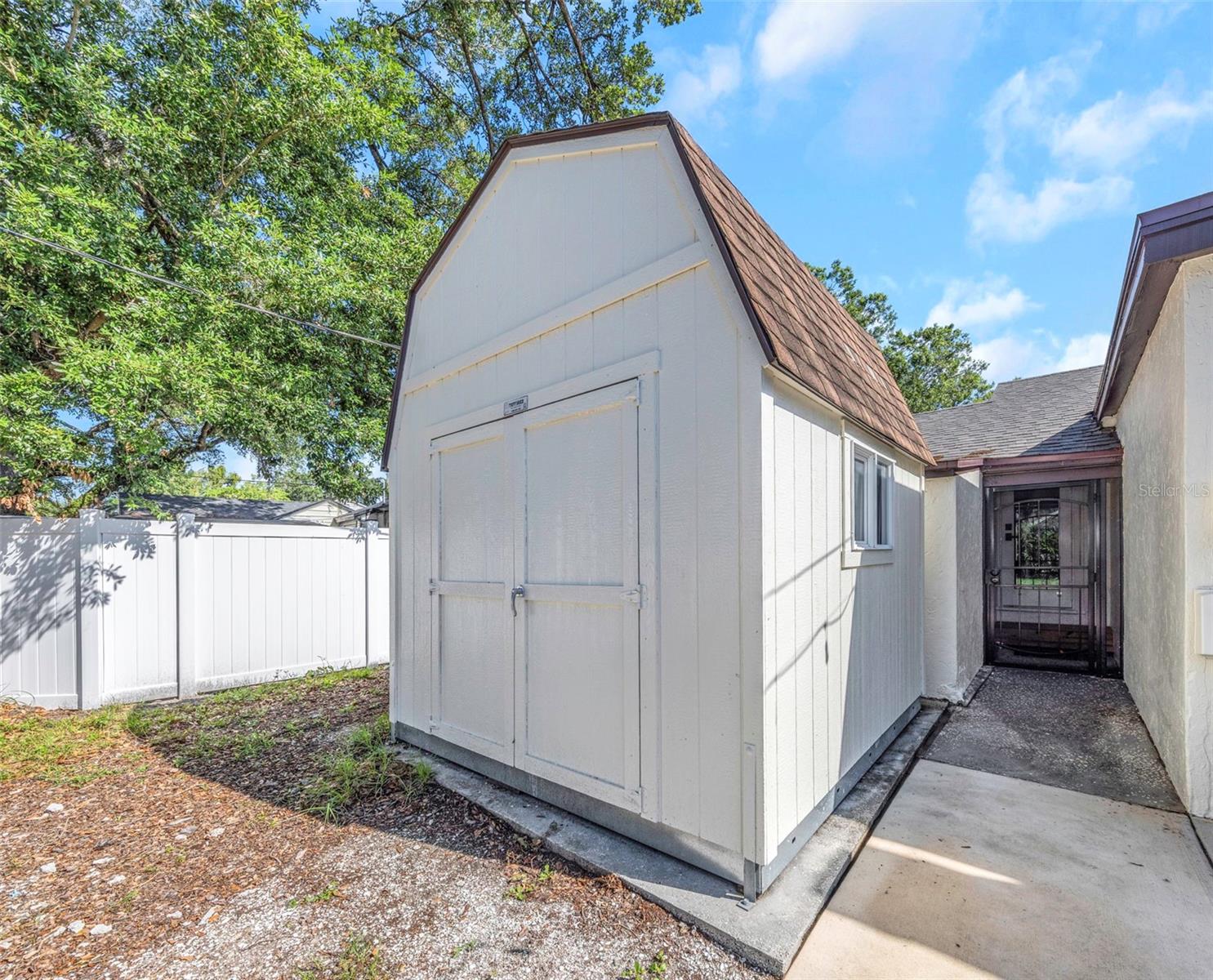 908 W CANDLEWOOD AVE, TAMPA, FL, 33603