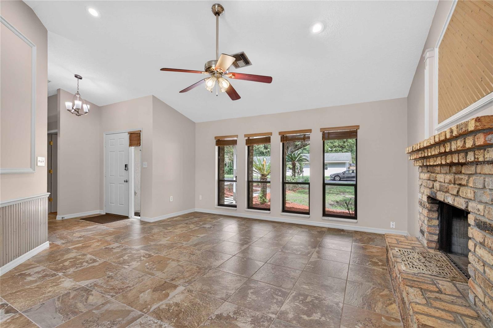 207 PINECREST RD, MOUNT DORA, FL, 32757