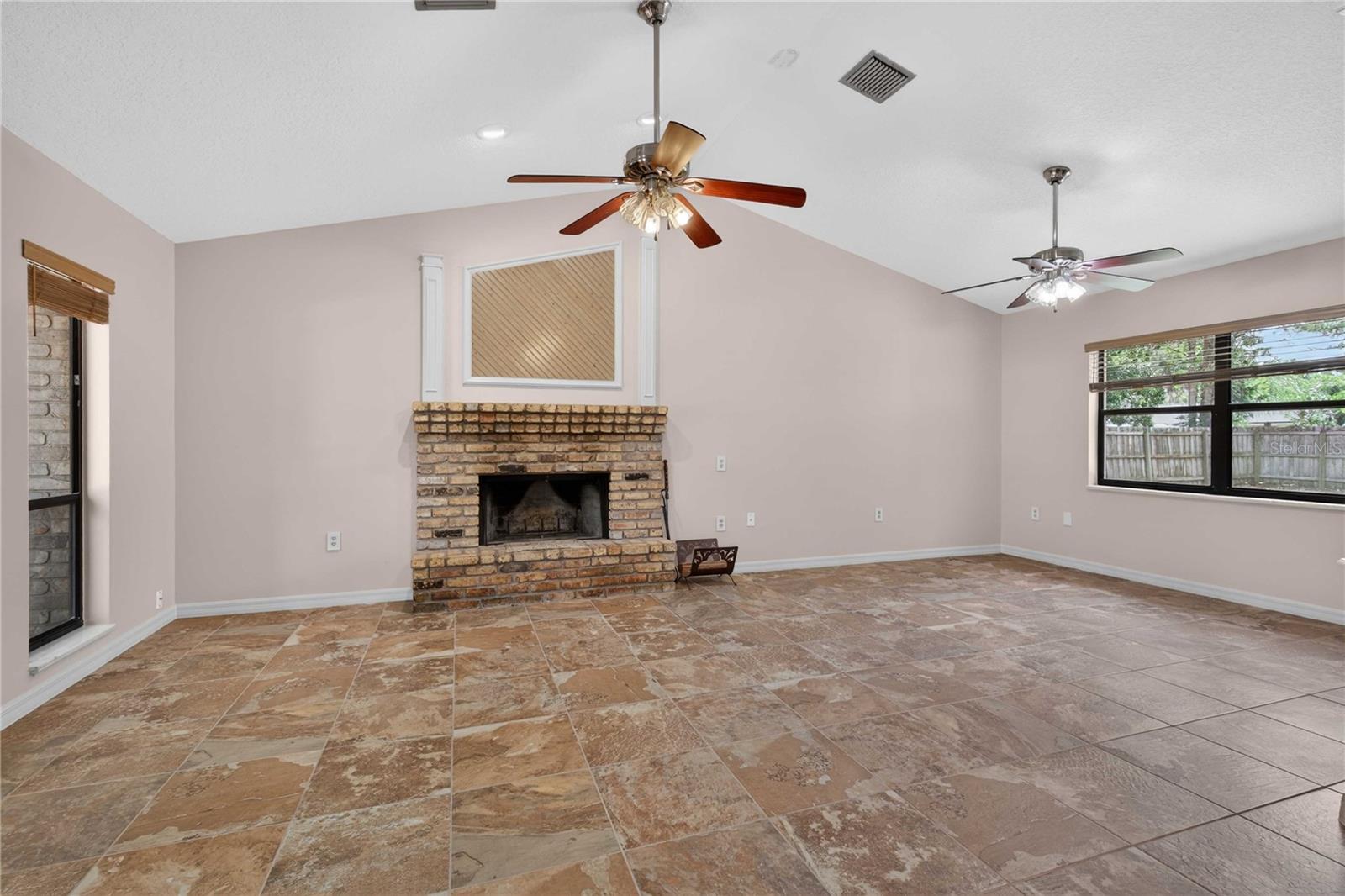207 PINECREST RD, MOUNT DORA, FL, 32757