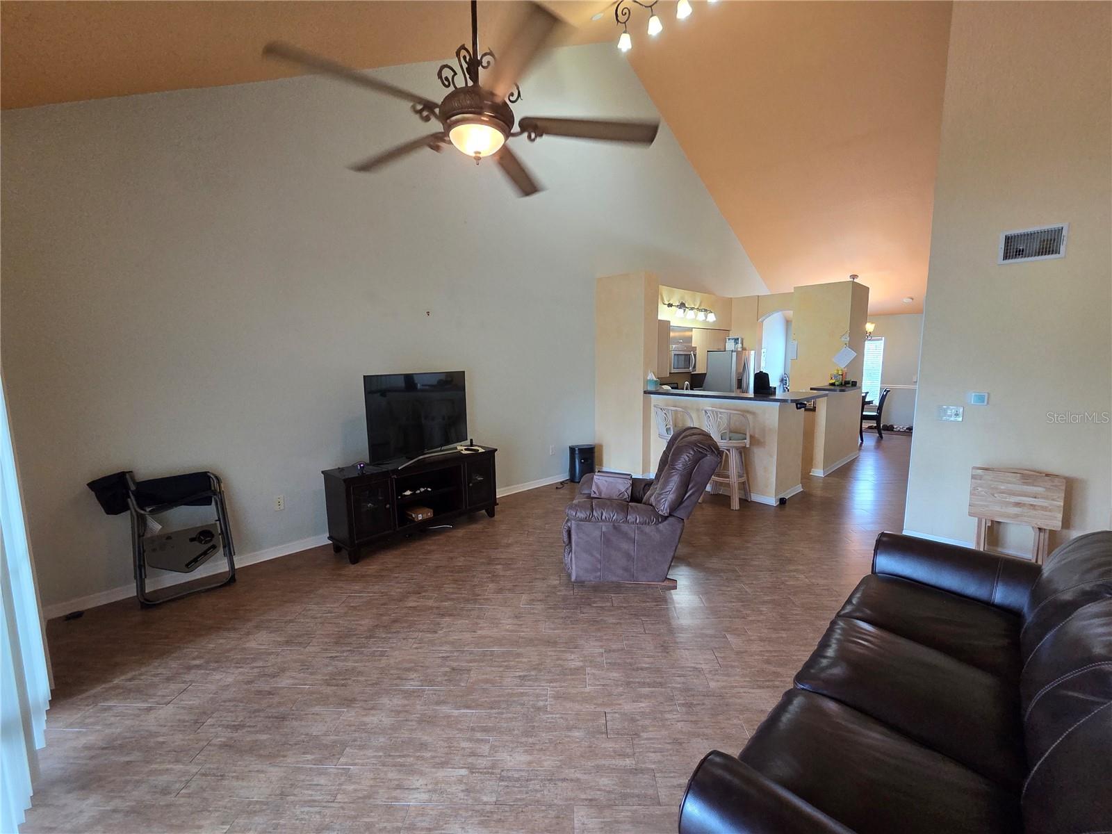 3661 KINGS RD #102, PALM HARBOR, FL, 34685