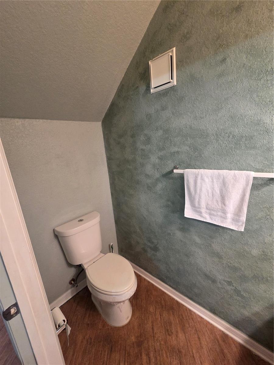 3661 KINGS RD #102, PALM HARBOR, FL, 34685