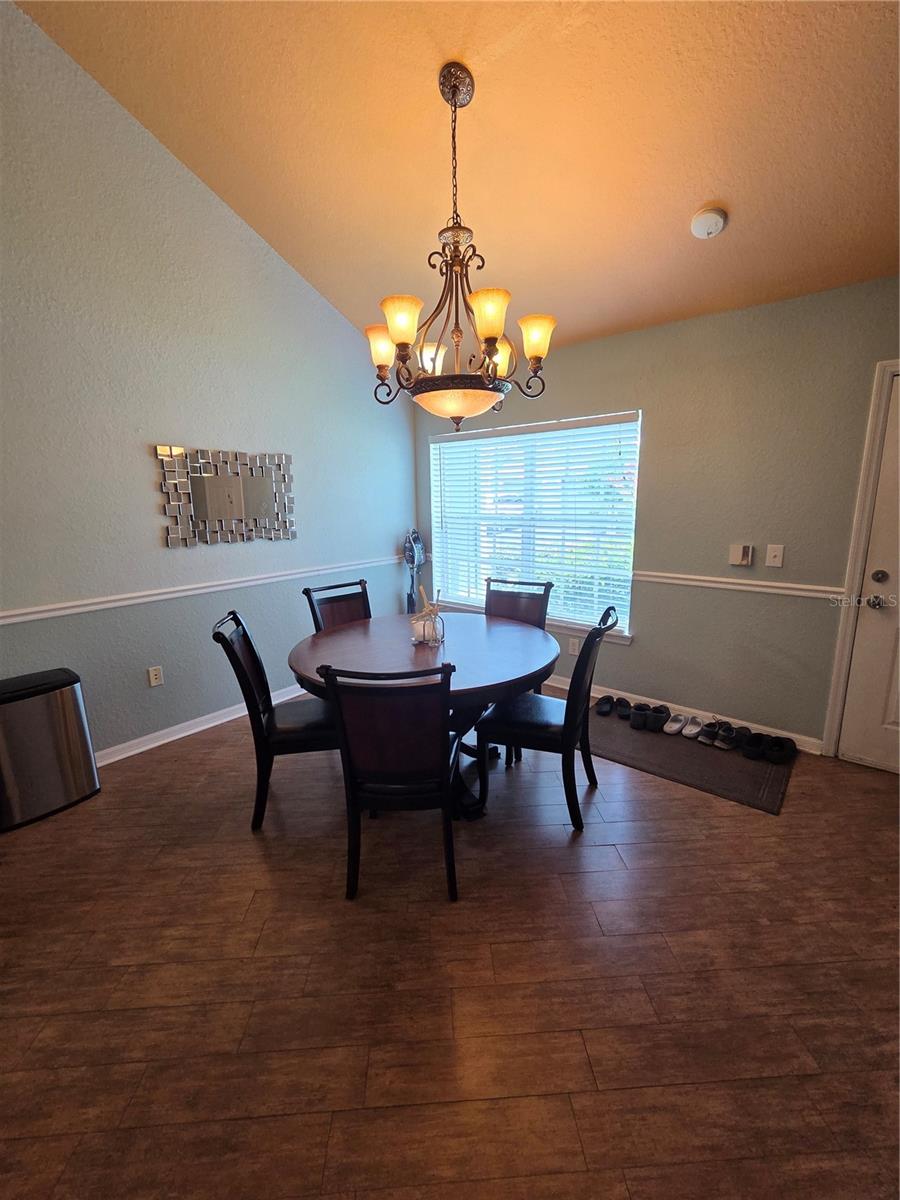 3661 KINGS RD #102, PALM HARBOR, FL, 34685