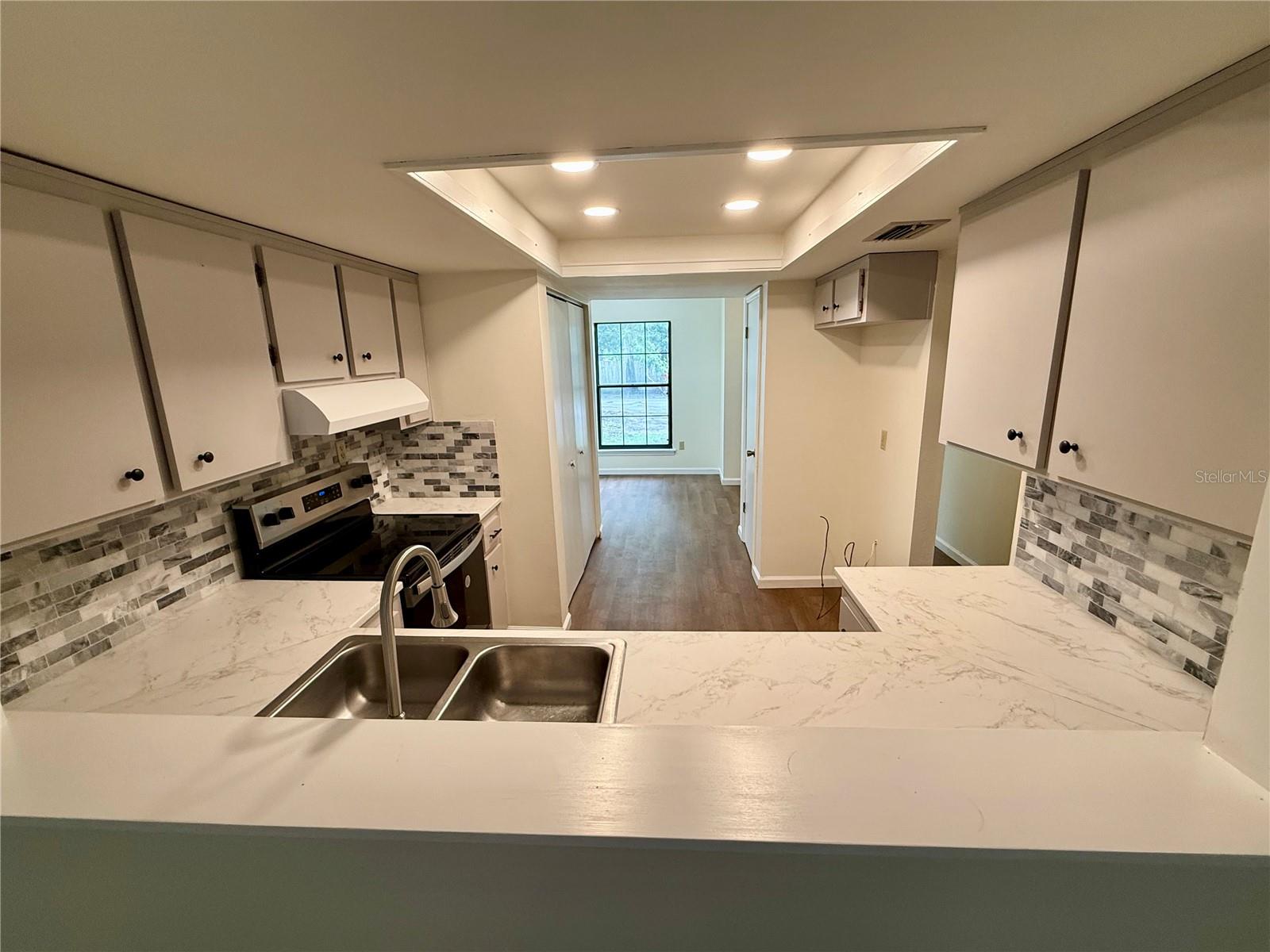 935 VILLAGE DR, BROOKSVILLE, FL, 34601
