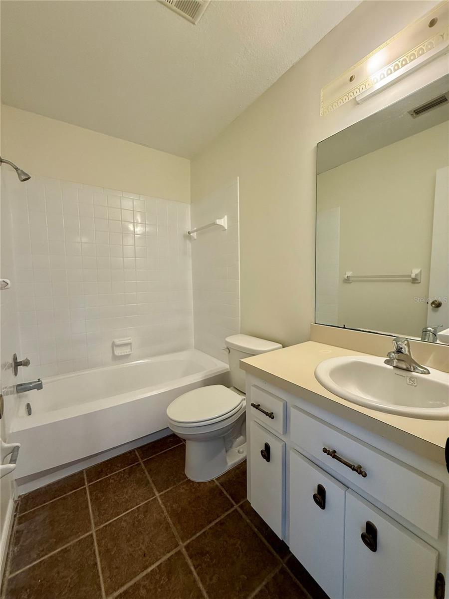 935 VILLAGE DR, BROOKSVILLE, FL, 34601