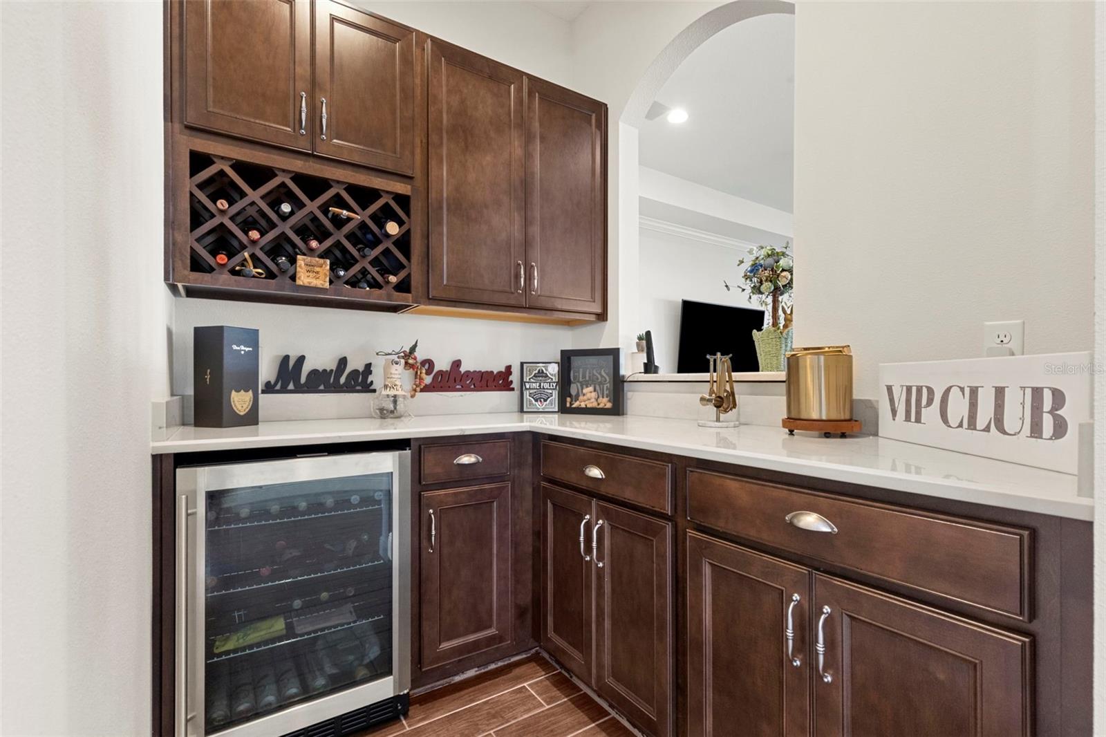 5134 LAKECASTLE DR, TAMPA, FL, 33624