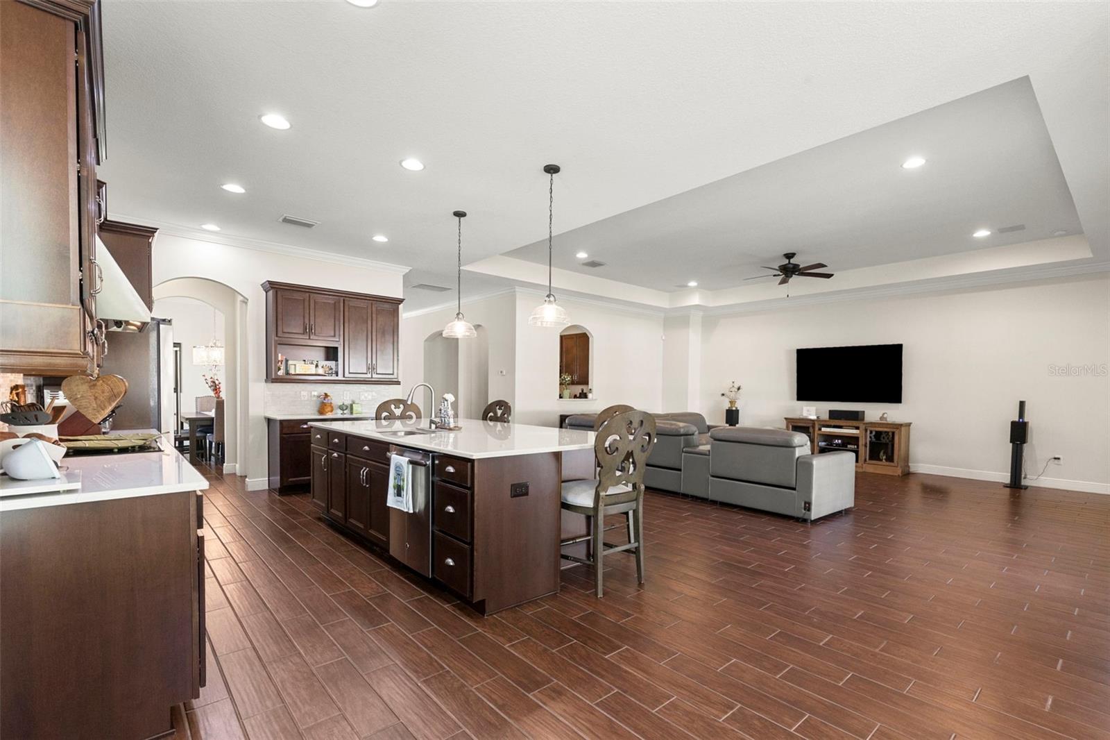 5134 LAKECASTLE DR, TAMPA, FL, 33624