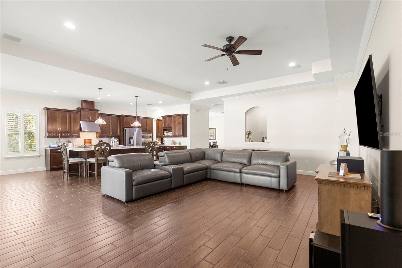 5134 LAKECASTLE DR, TAMPA, FL, 33624