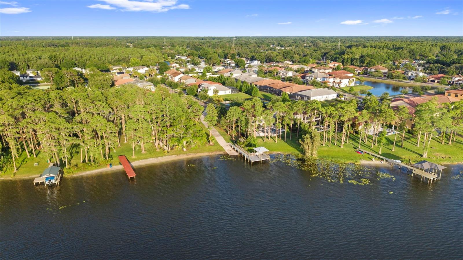 5134 LAKECASTLE DR, TAMPA, FL, 33624