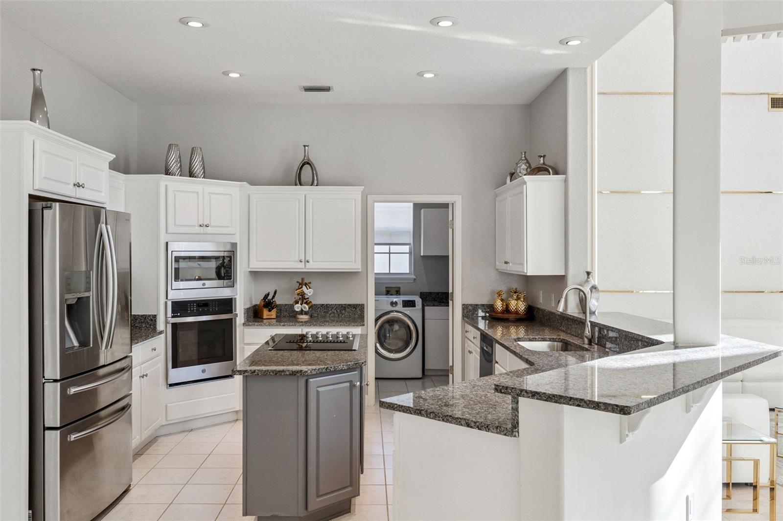9833 CAMBERLEY CIR, ORLANDO, FL, 32836