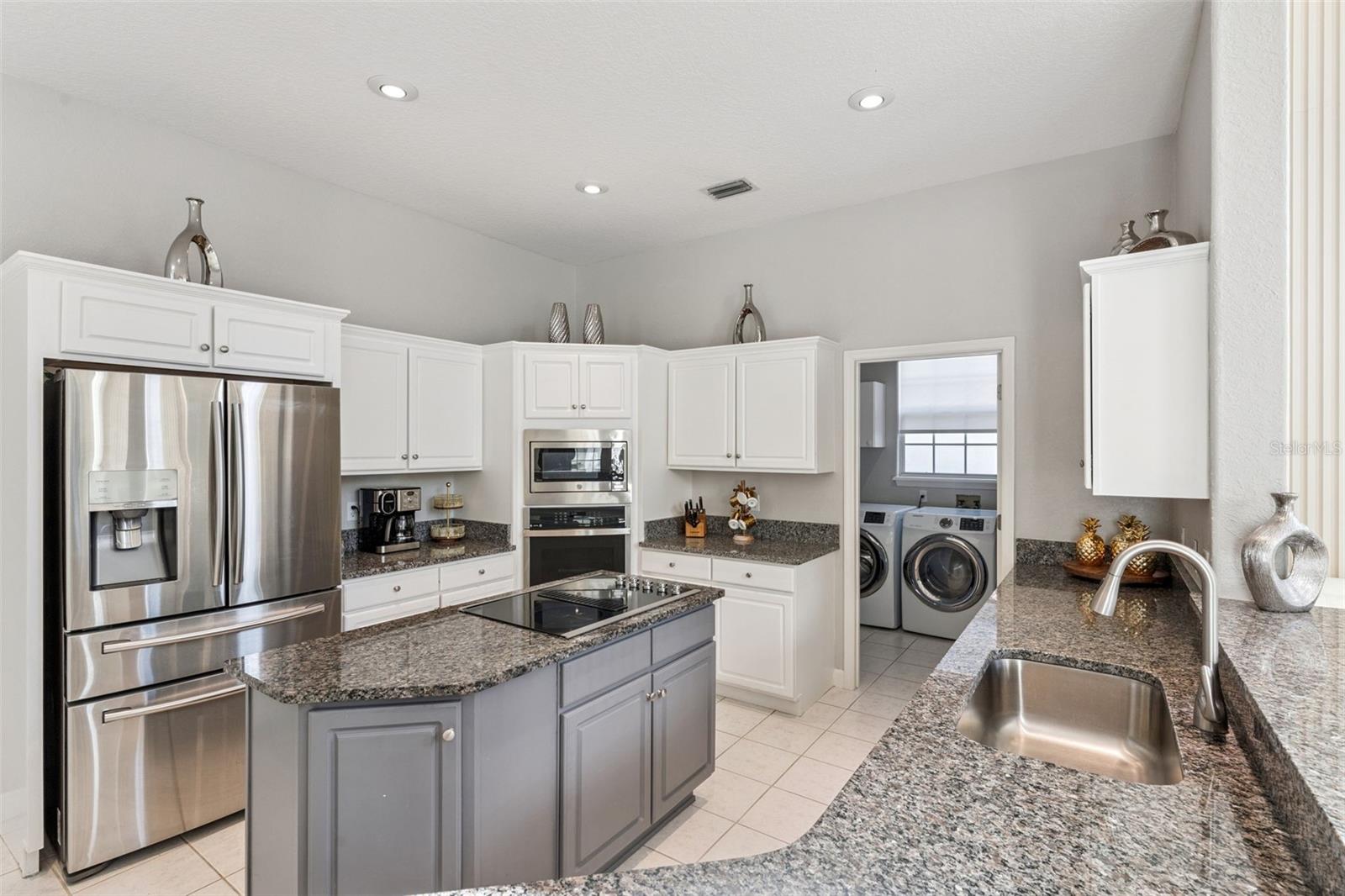 9833 CAMBERLEY CIR, ORLANDO, FL, 32836