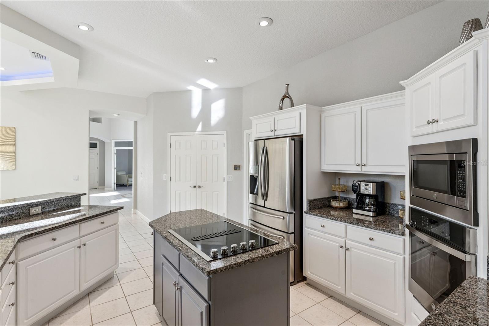 9833 CAMBERLEY CIR, ORLANDO, FL, 32836