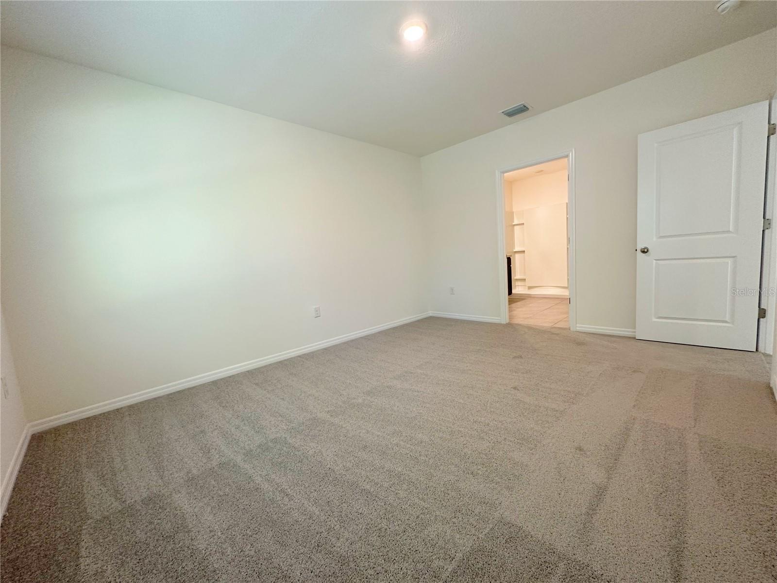 136 HICKORY COURSE LOOP, OCALA, FL, 34472