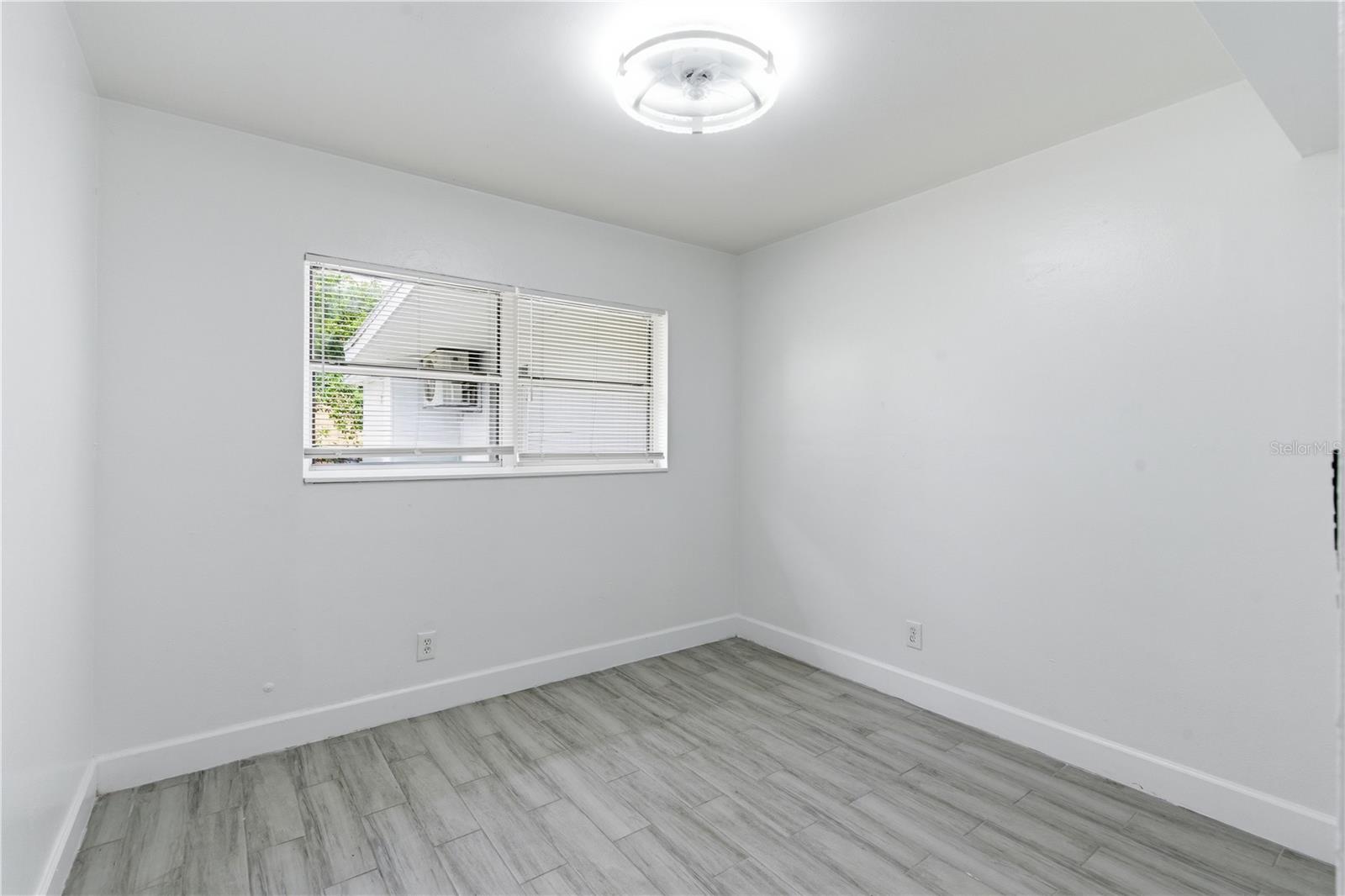 317 E HYDRANGIA ST, TAMPA, FL, 33612