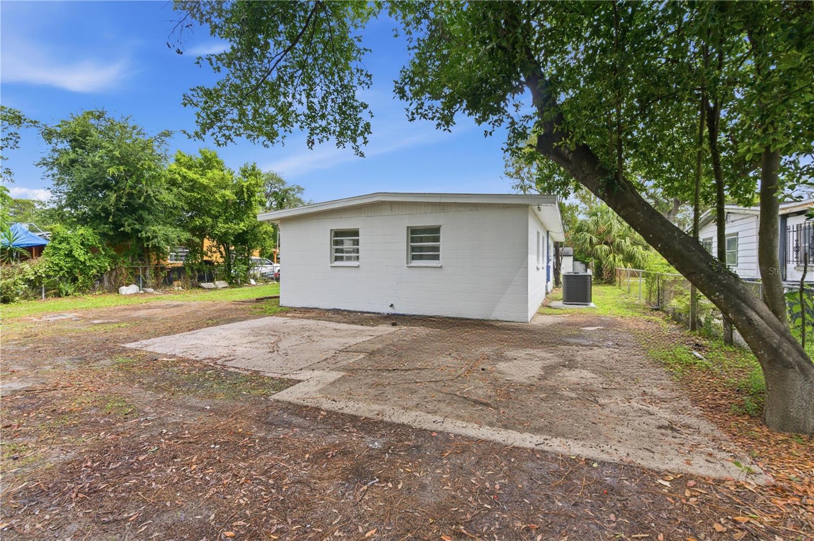 317 E HYDRANGIA ST, TAMPA, FL, 33612
