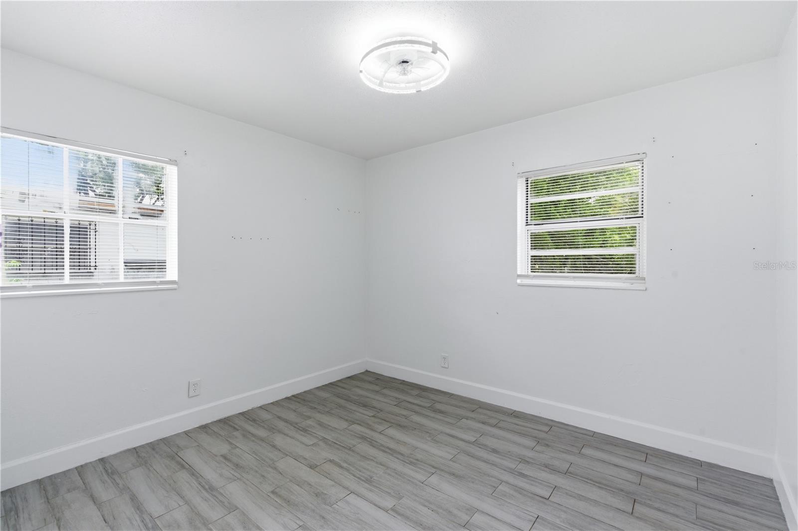 317 E HYDRANGIA ST, TAMPA, FL, 33612