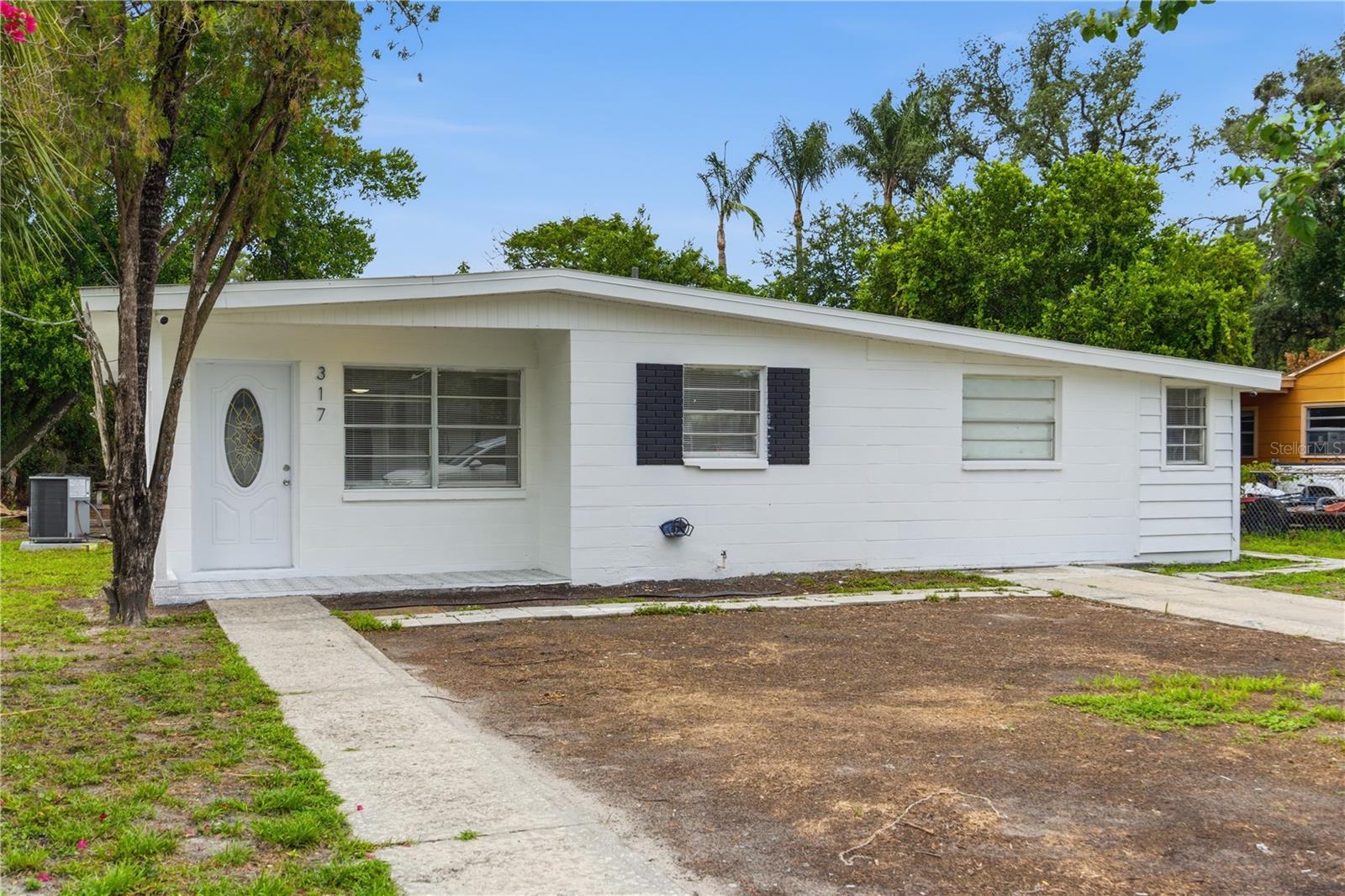 317 E HYDRANGIA ST, TAMPA, FL, 33612