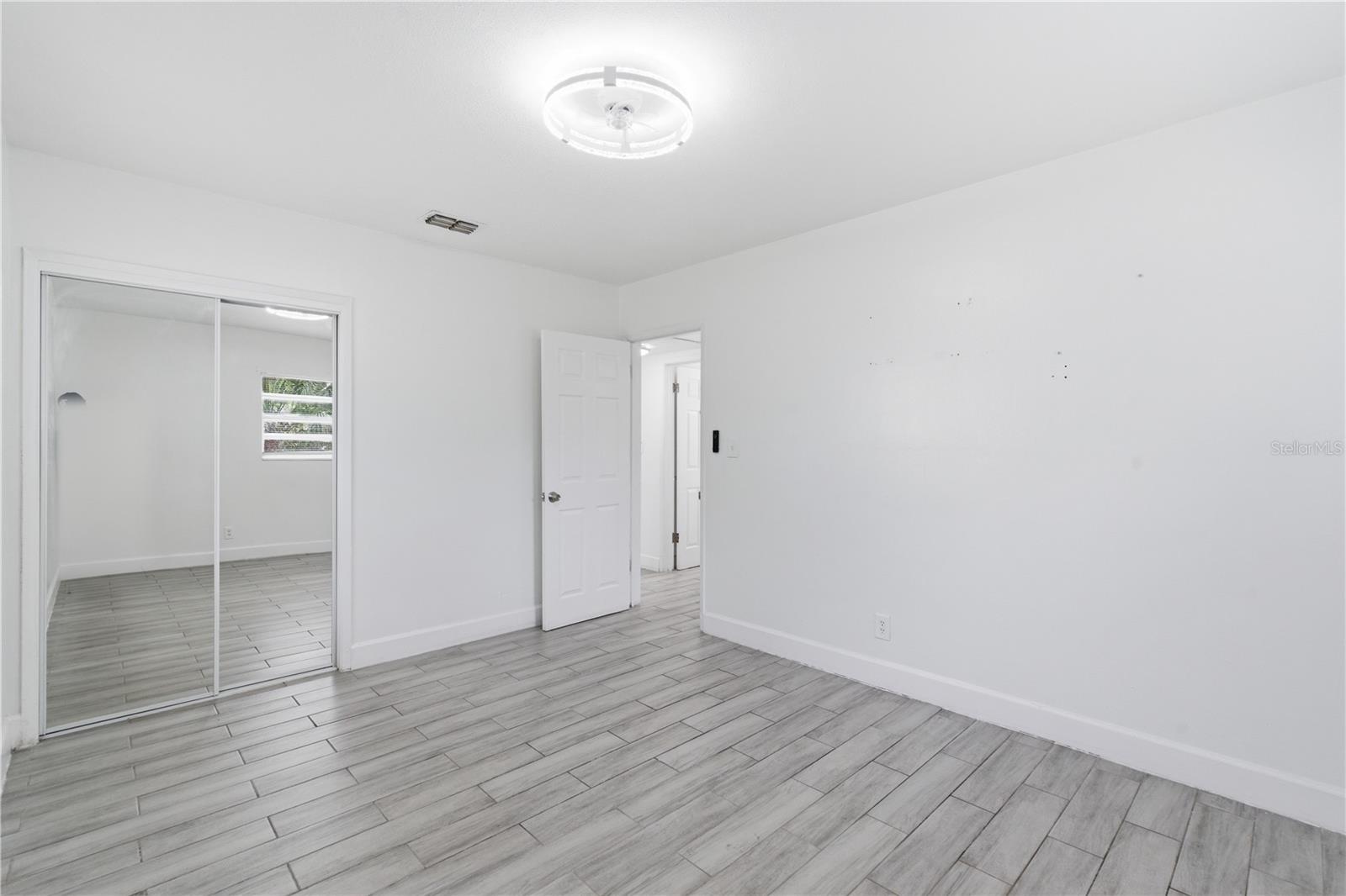 317 E HYDRANGIA ST, TAMPA, FL, 33612