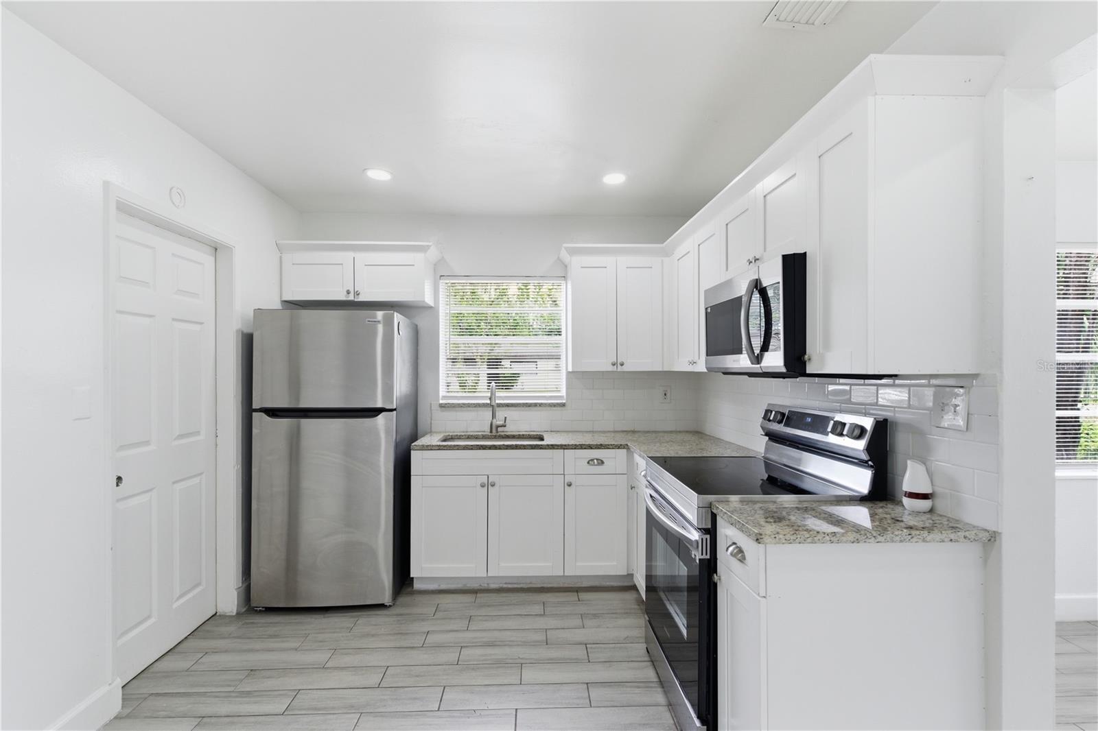 317 E HYDRANGIA ST, TAMPA, FL, 33612