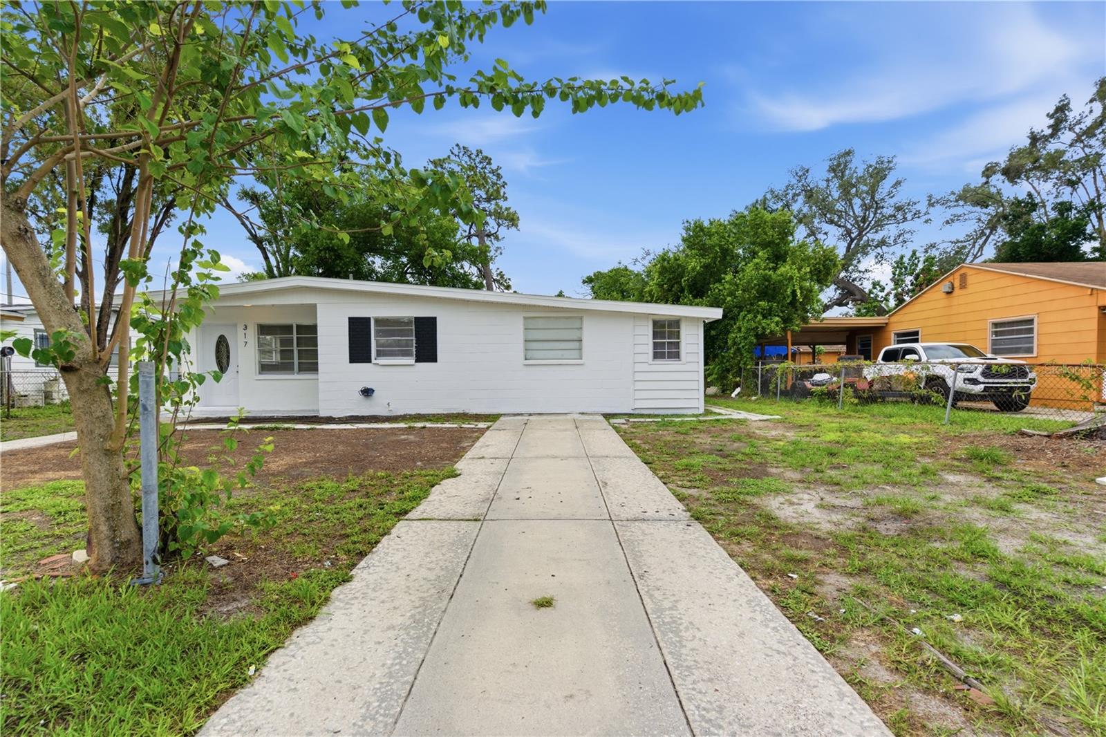 317 E HYDRANGIA ST, TAMPA, FL, 33612