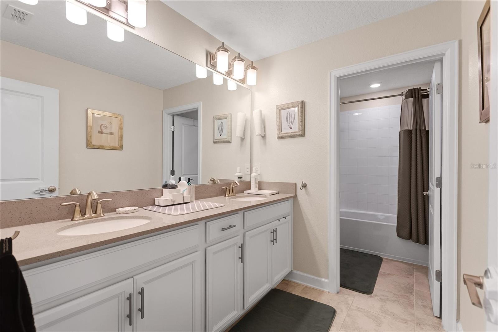 1089 BLACKWOLF RUN RD, DAVENPORT, FL, 33896