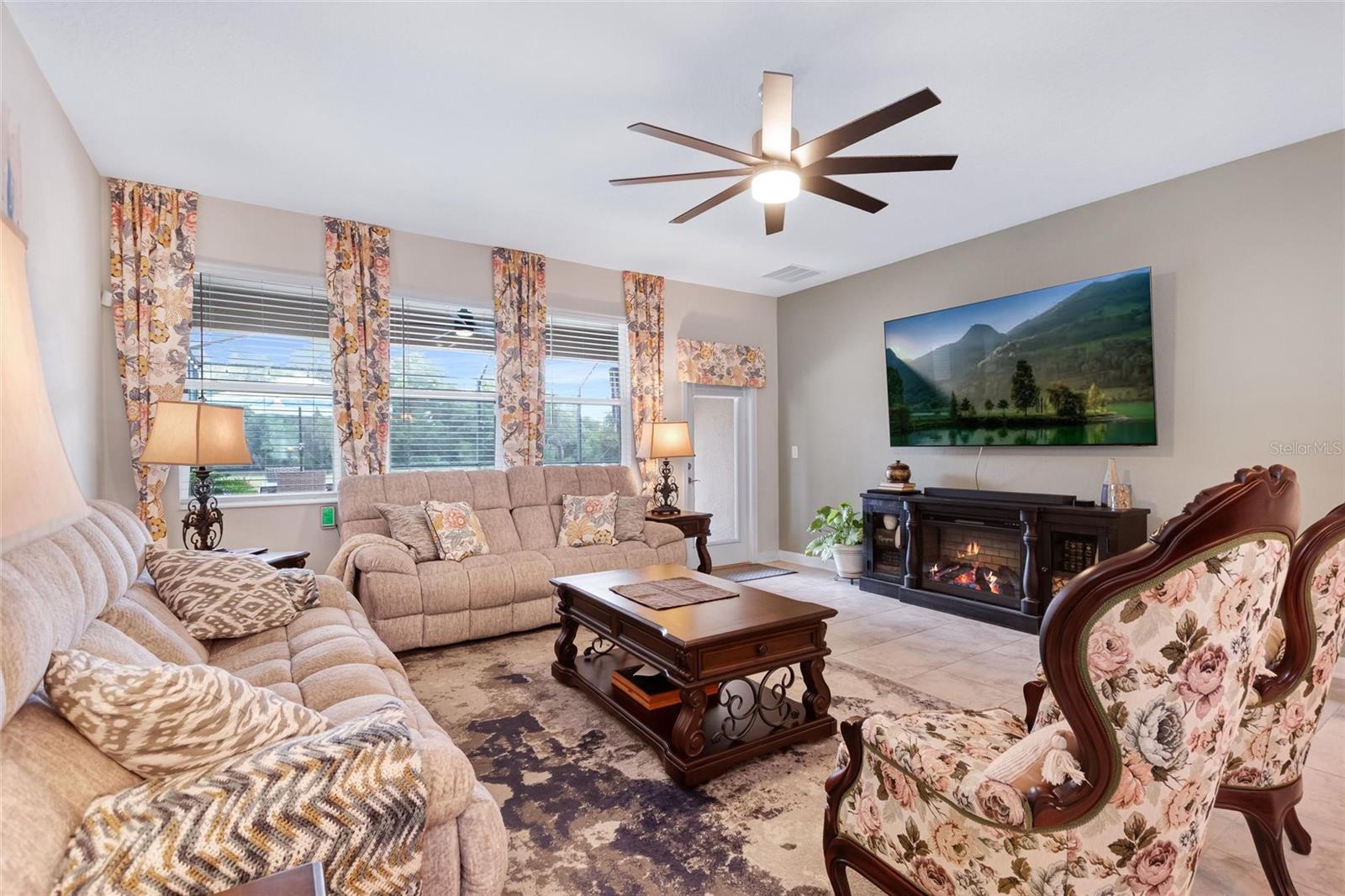 1089 BLACKWOLF RUN RD, DAVENPORT, FL, 33896