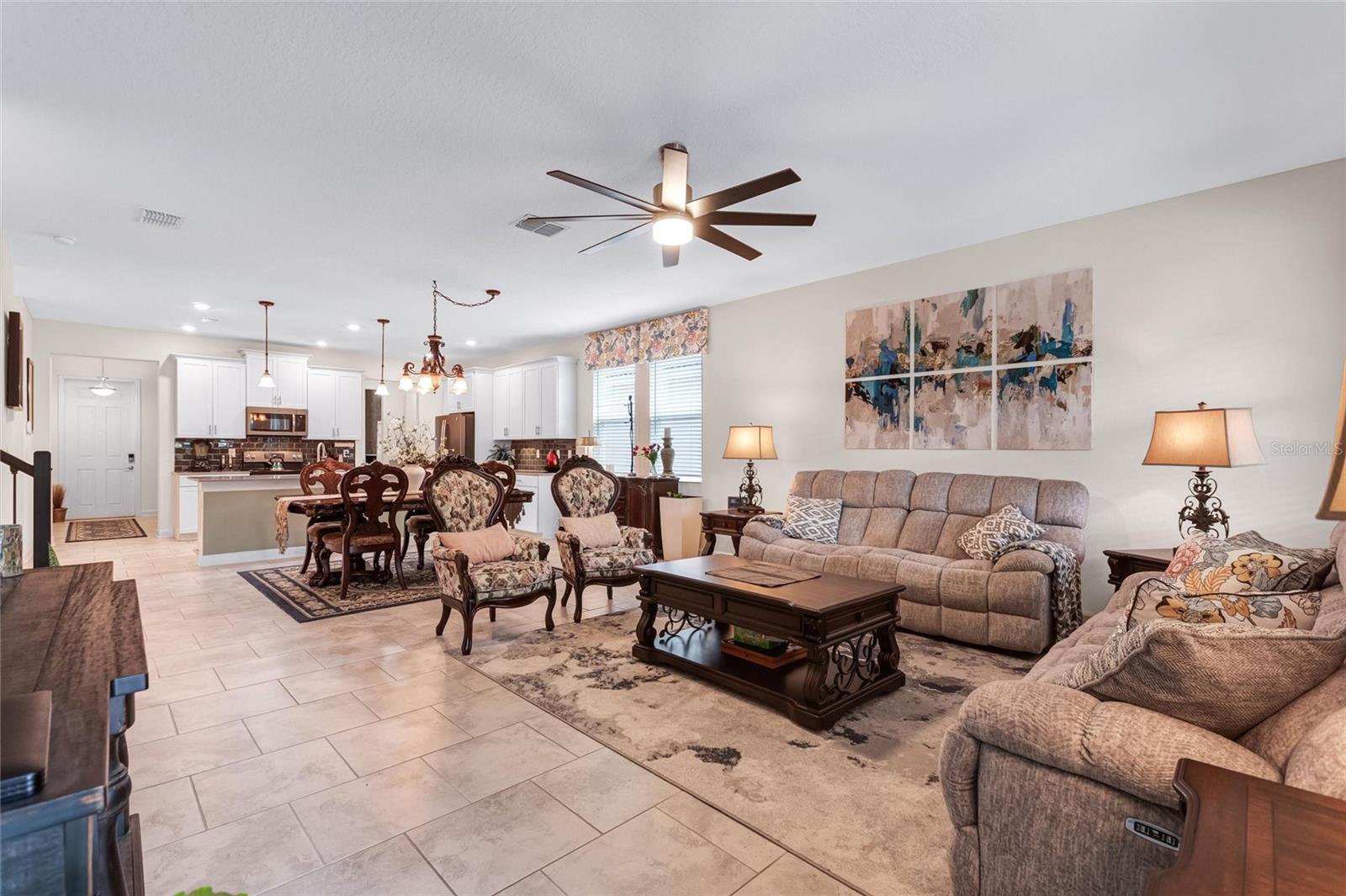 1089 BLACKWOLF RUN RD, DAVENPORT, FL, 33896