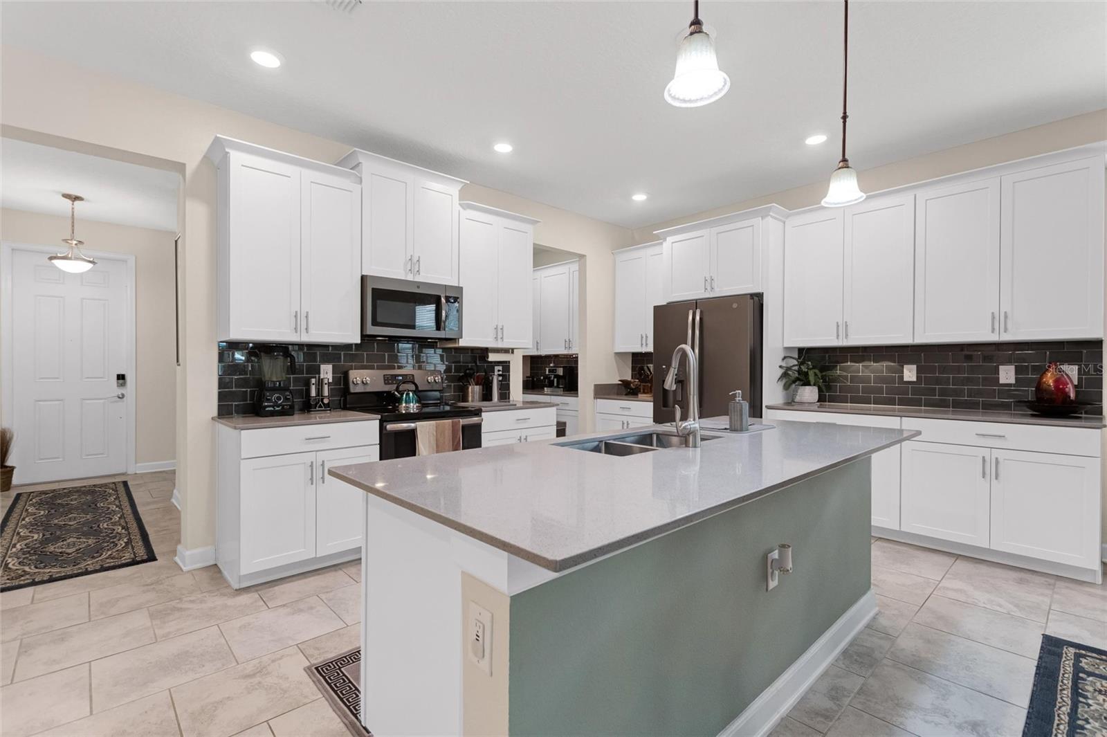 1089 BLACKWOLF RUN RD, DAVENPORT, FL, 33896