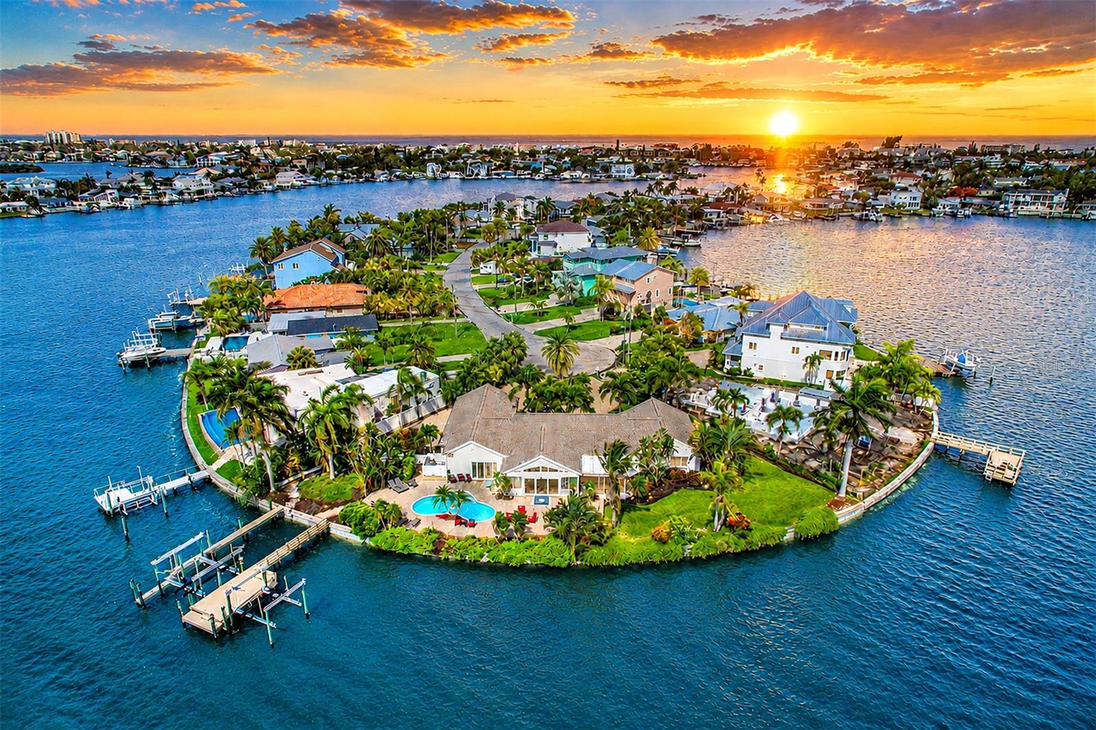 495 HARBOR DR S, INDIAN ROCKS BEACH, FL, 33785