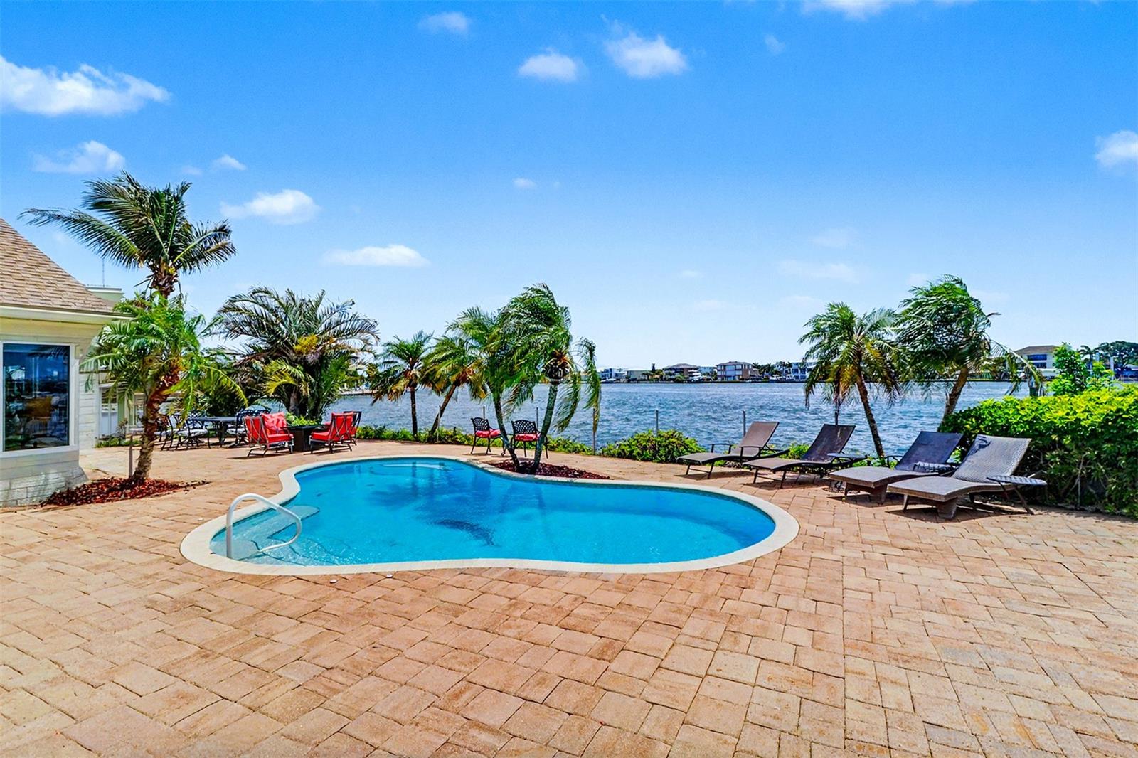 495 HARBOR DR S, INDIAN ROCKS BEACH, FL, 33785
