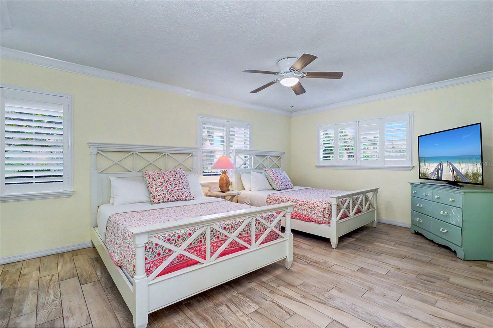 495 HARBOR DR S, INDIAN ROCKS BEACH, FL, 33785