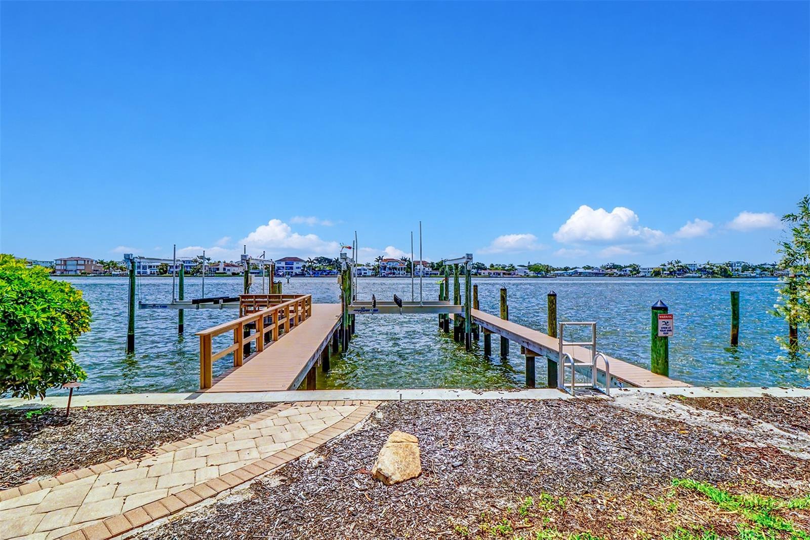 495 HARBOR DR S, INDIAN ROCKS BEACH, FL, 33785