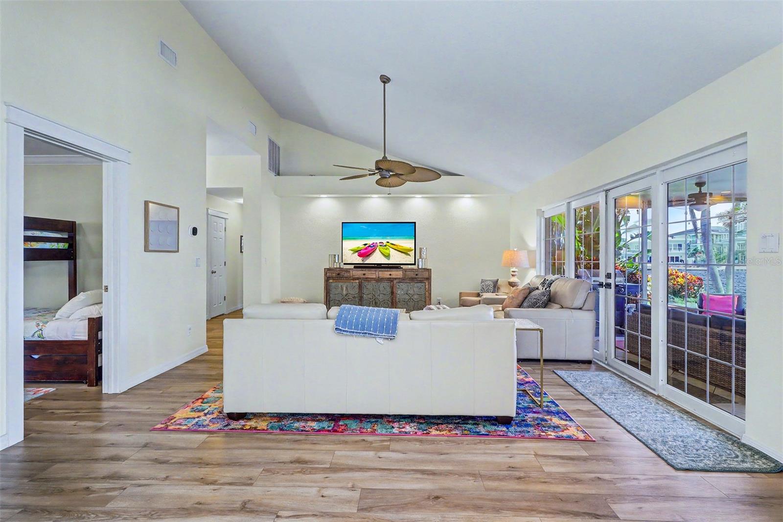 495 HARBOR DR S, INDIAN ROCKS BEACH, FL, 33785