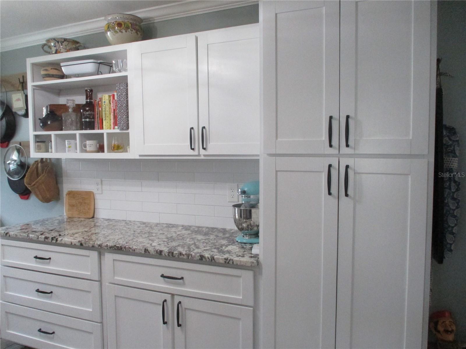 2111 N HALCYON DR, SUN CITY CENTER, FL, 33573