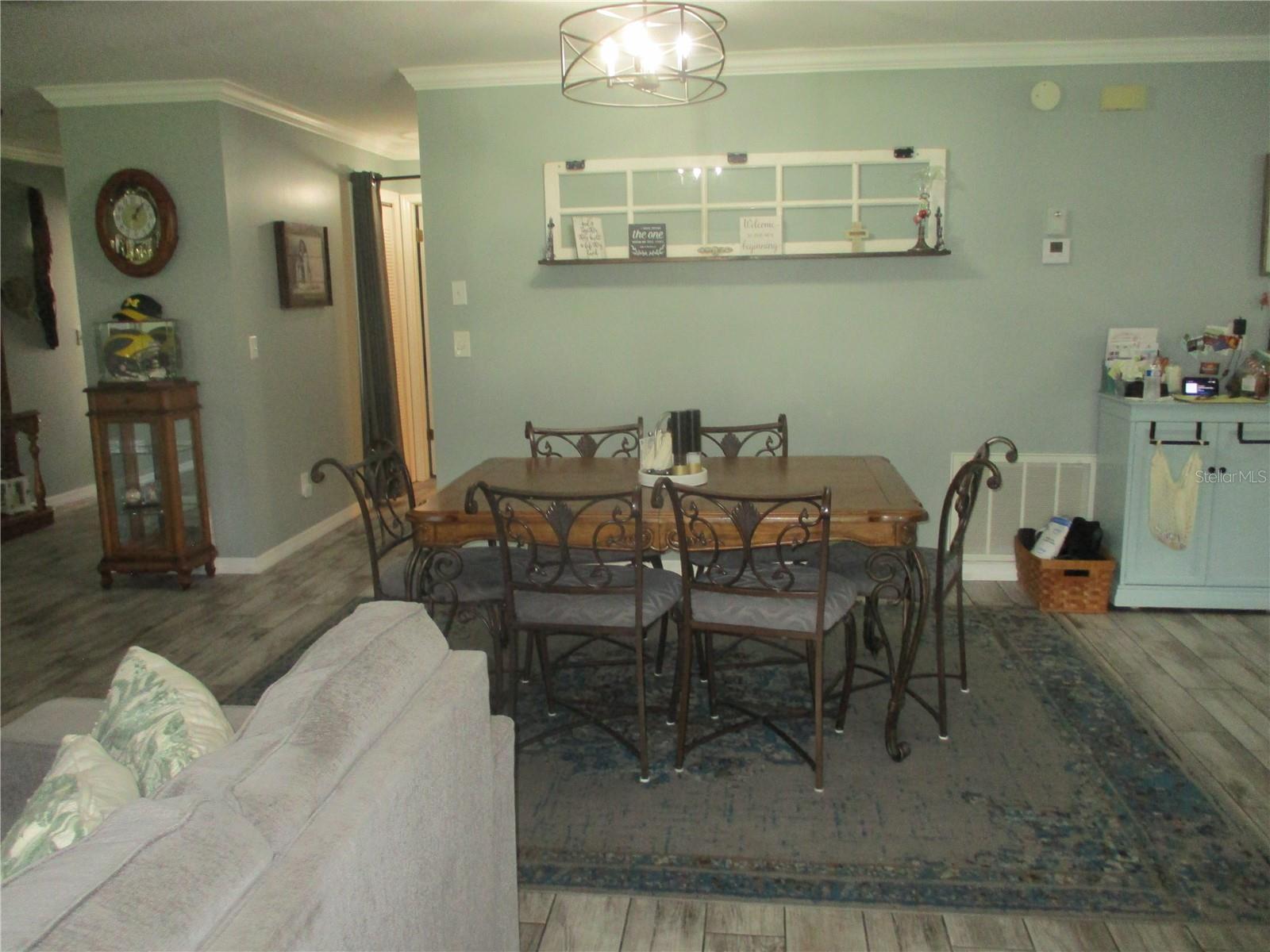 2111 N HALCYON DR, SUN CITY CENTER, FL, 33573