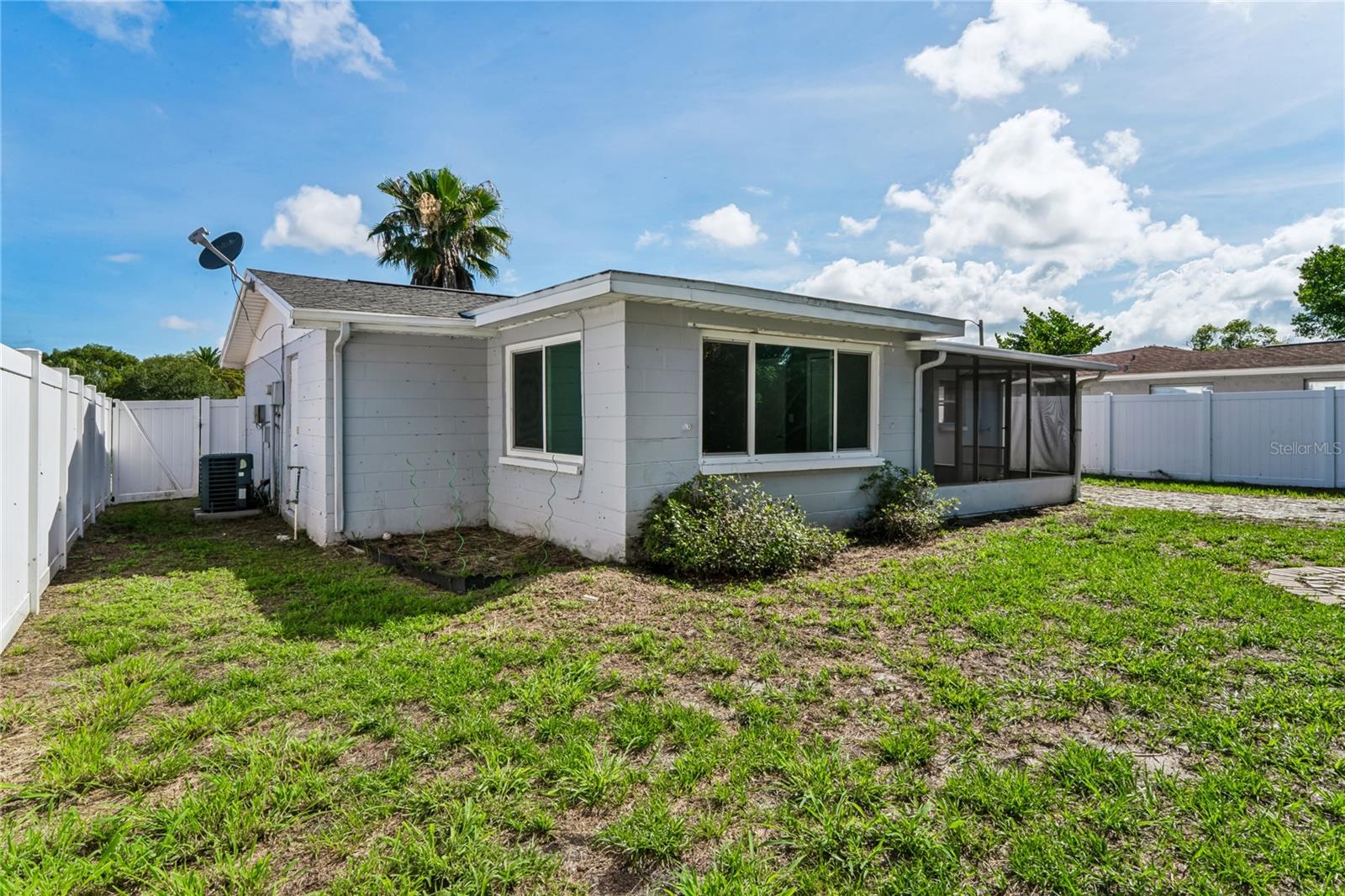 7024 FOX HOLLOW DR, PORT RICHEY, FL, 34668