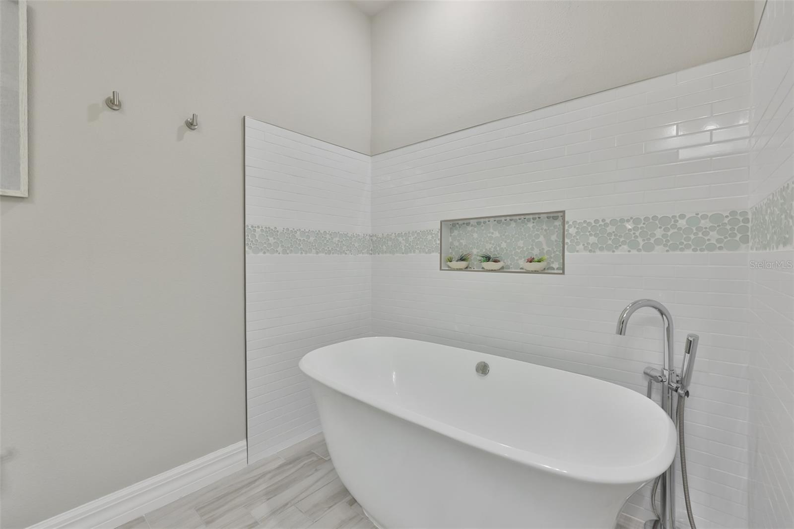 18824 ALDER GLEN DR, LUTZ, FL, 33558