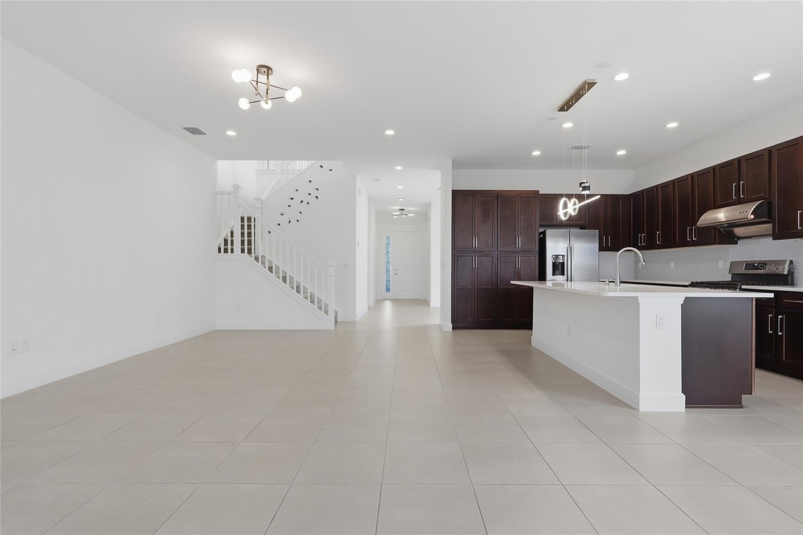 32801 TREE OF LIFE AVE, WESLEY CHAPEL, FL, 33543