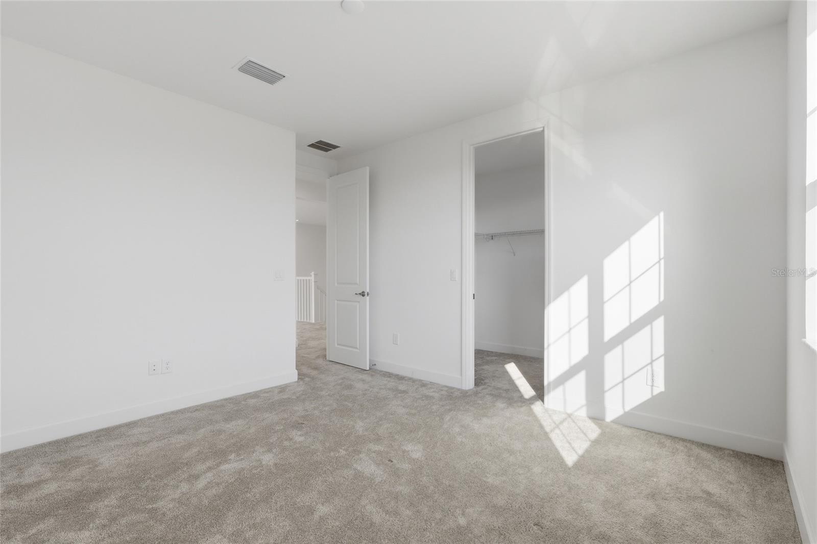 32801 TREE OF LIFE AVE, WESLEY CHAPEL, FL, 33543