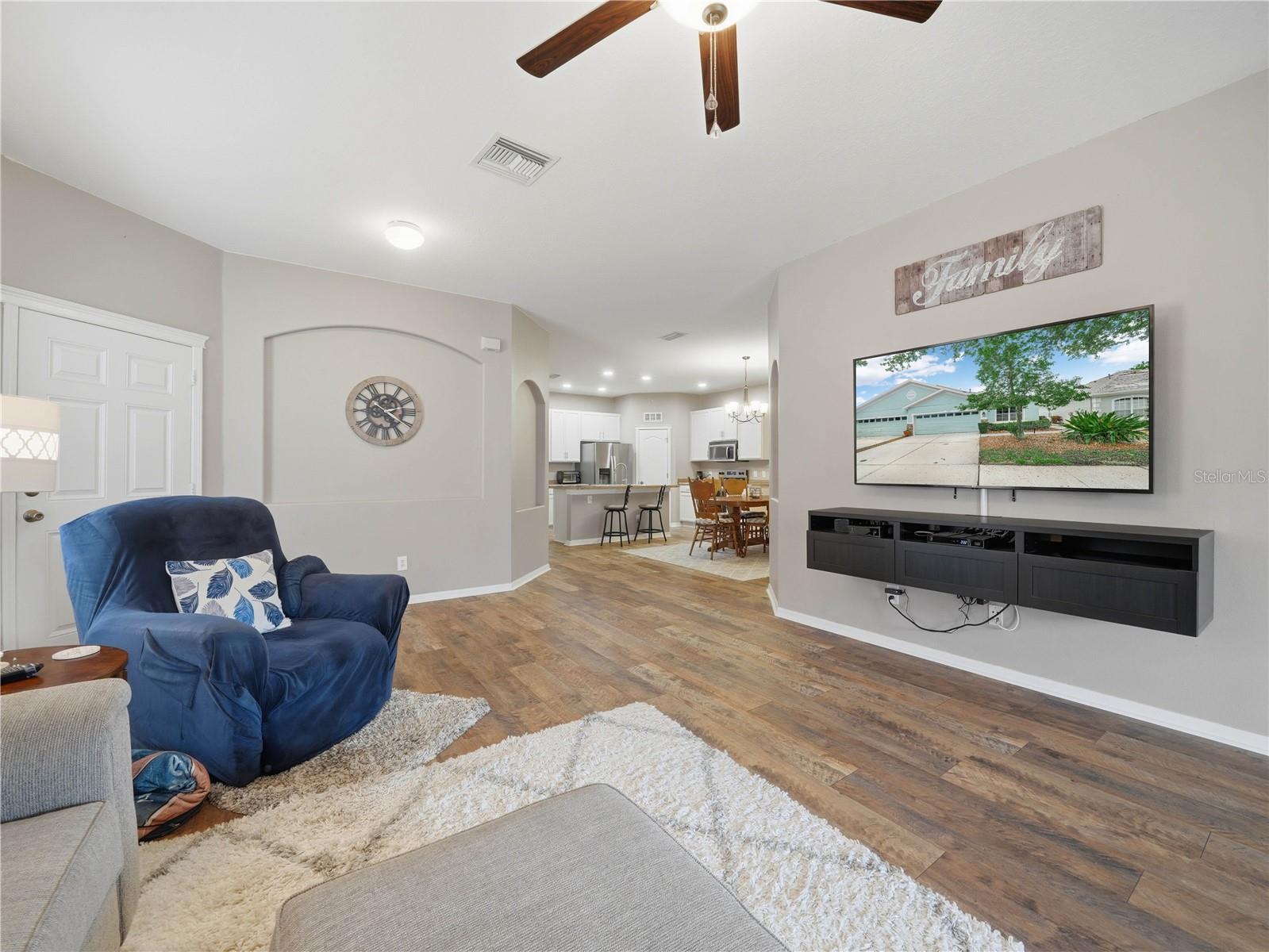 6936 SURREY OAK DR, APOLLO BEACH, FL, 33572
