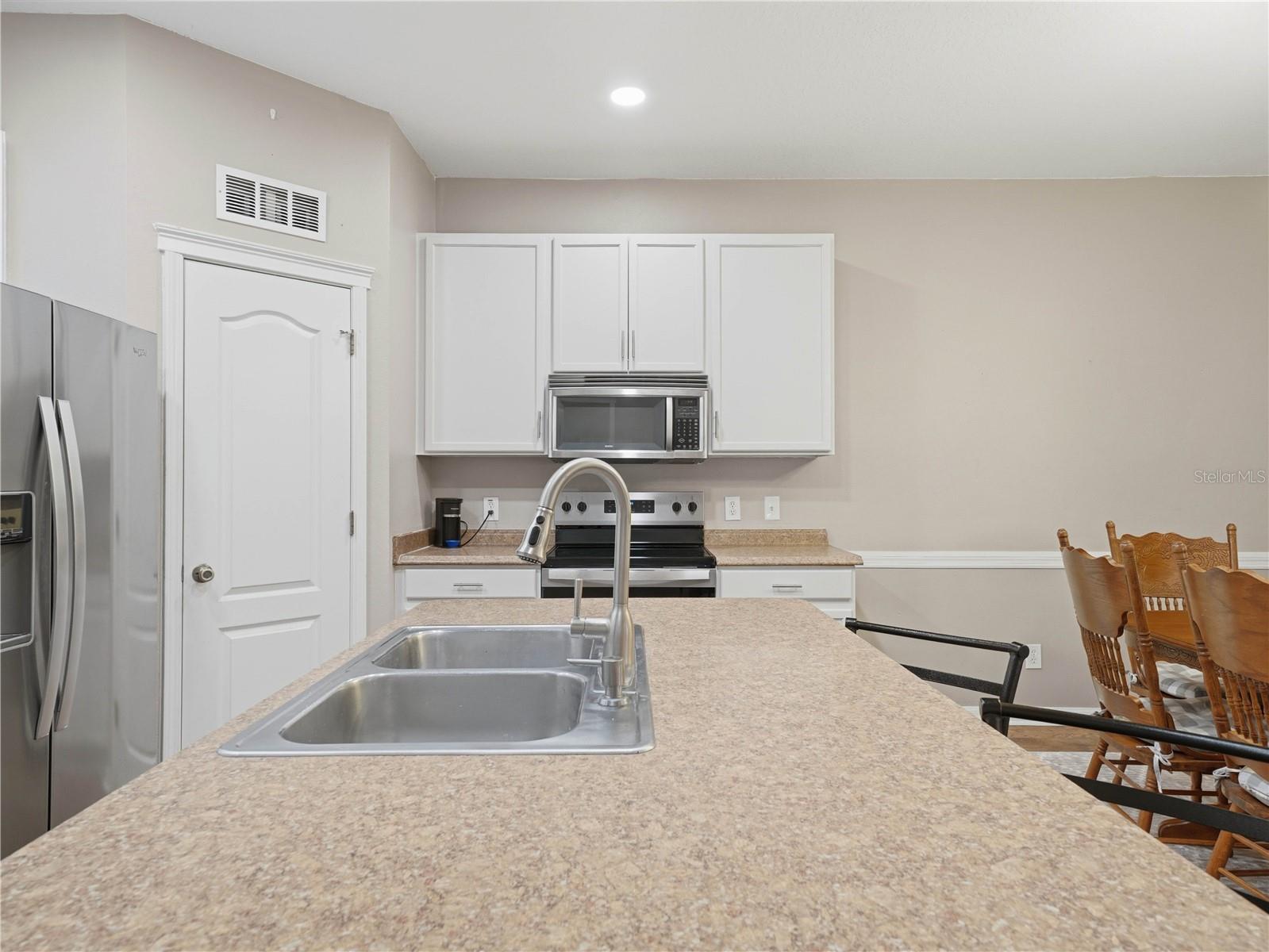 6936 SURREY OAK DR, APOLLO BEACH, FL, 33572