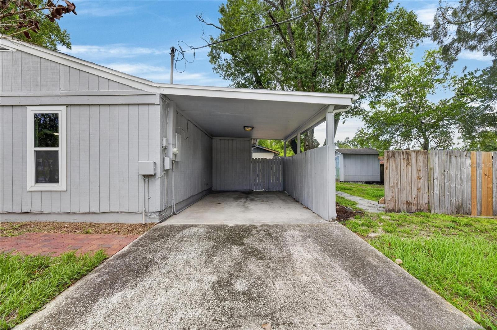 5001 WHITEWAY DR, TAMPA, FL, 33617