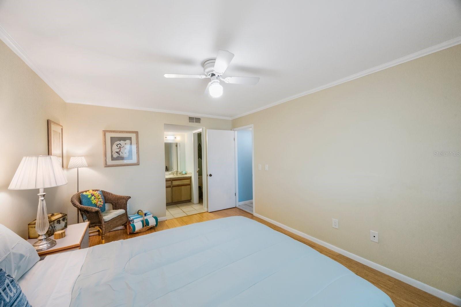 1125 PINELLAS BAYWAY S #305, ST PETERSBURG, FL, 33715